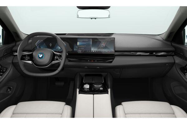 BMW i5 Touring xDrive40 G61 (CH) ** 100 % électrique ** - 4