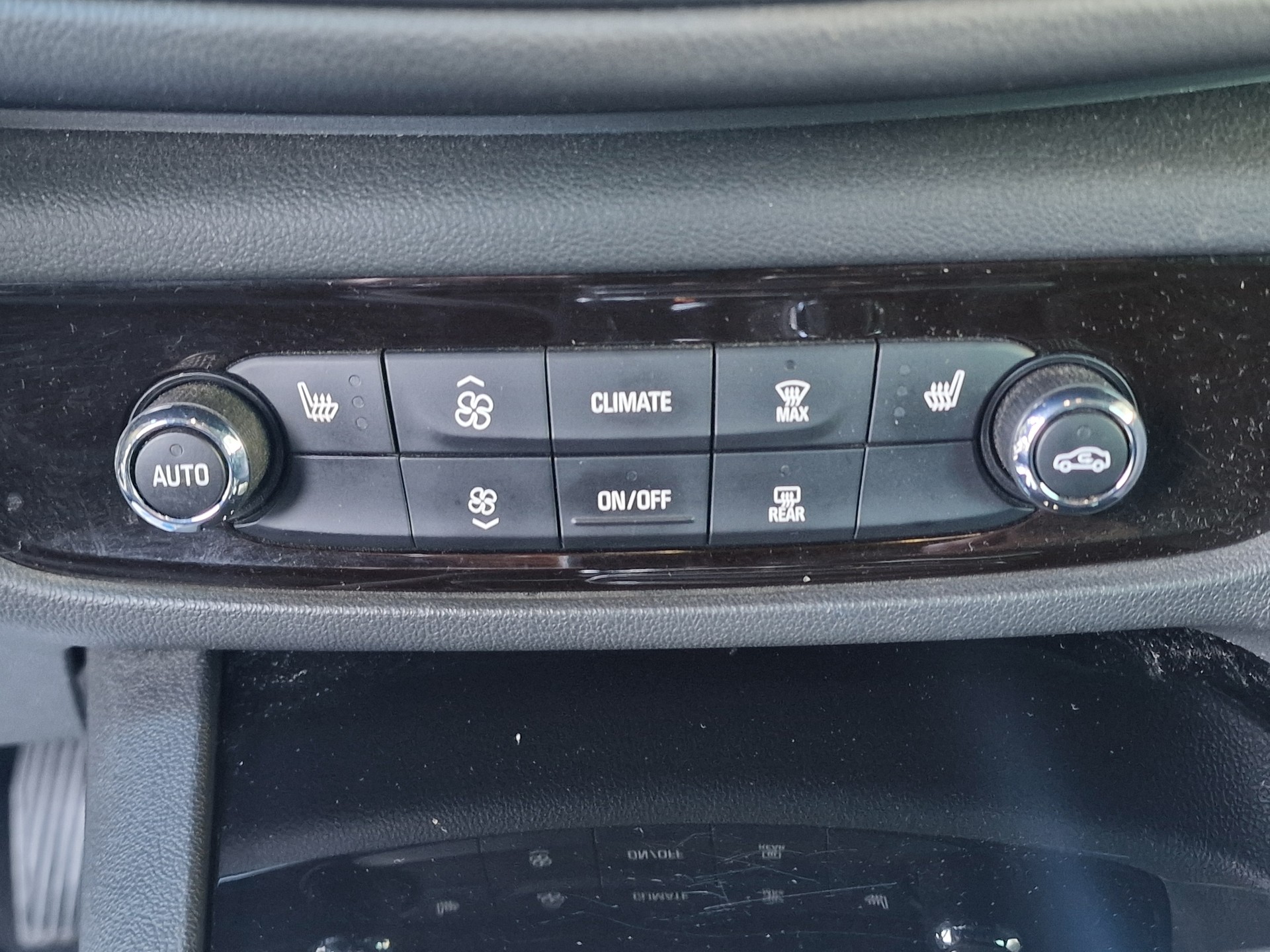 OPEL Insignia 2.0 T Sports Tourer Exclusive 4WD Automat - 18