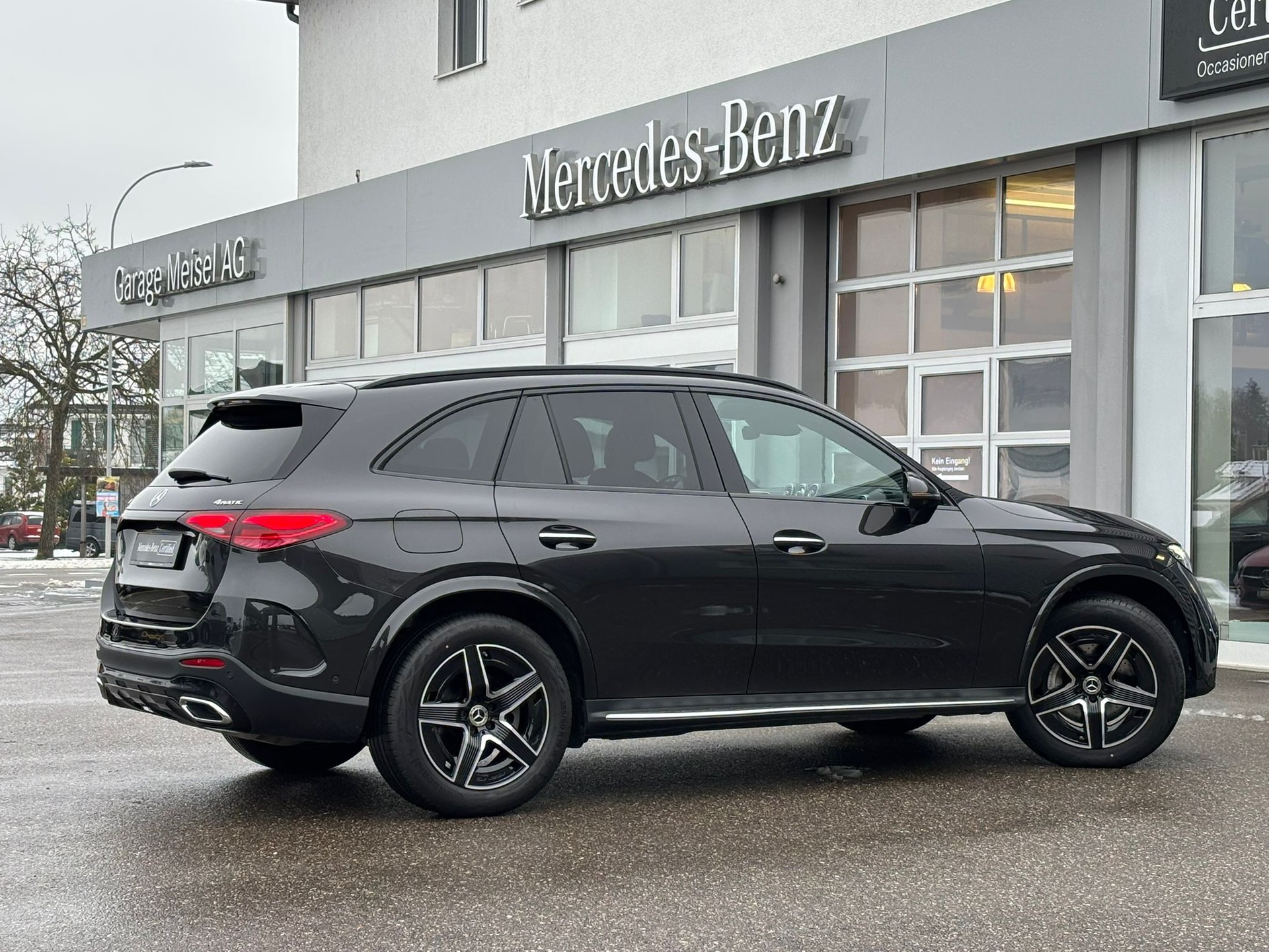 MERCEDES-BENZ GLC 200 AMG-Line 4Matic - 3