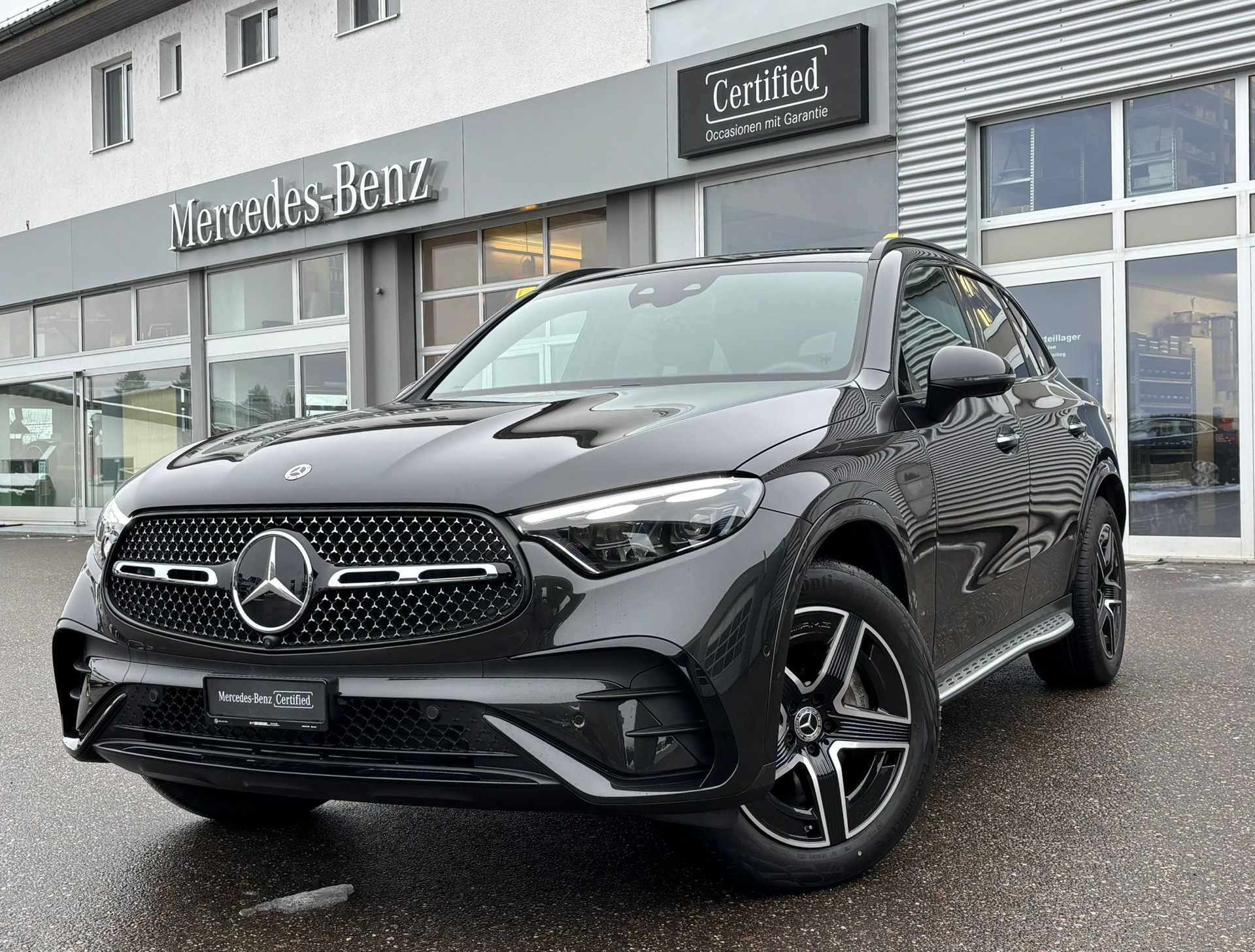 MERCEDES-BENZ GLC 200 AMG-Line 4Matic - 2