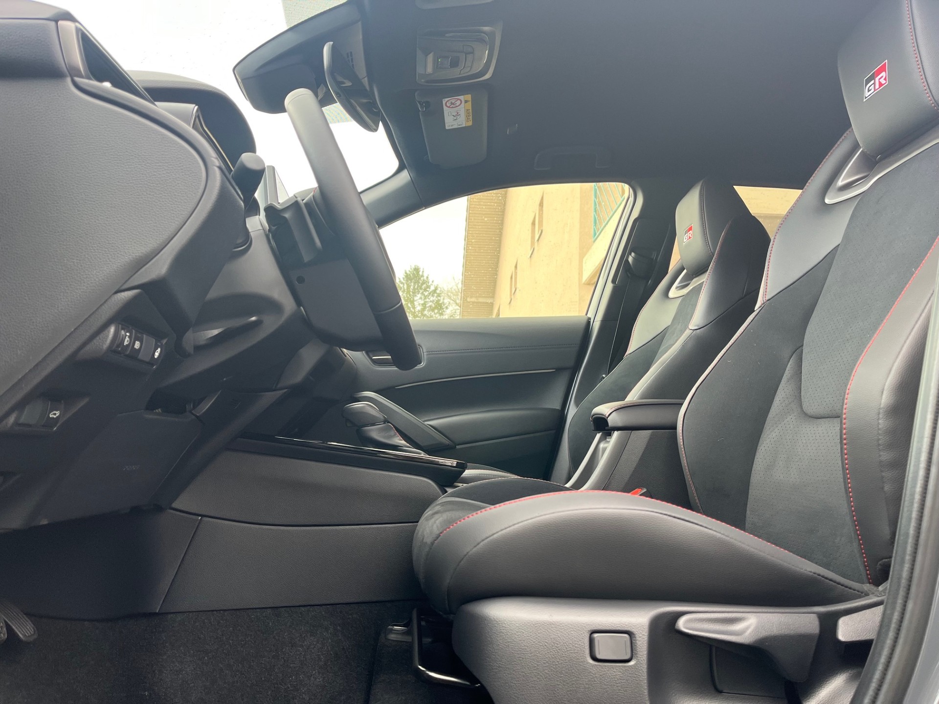 TOYOTA Corolla Cross 2.0 GR Sport e-CVT AWD - 9