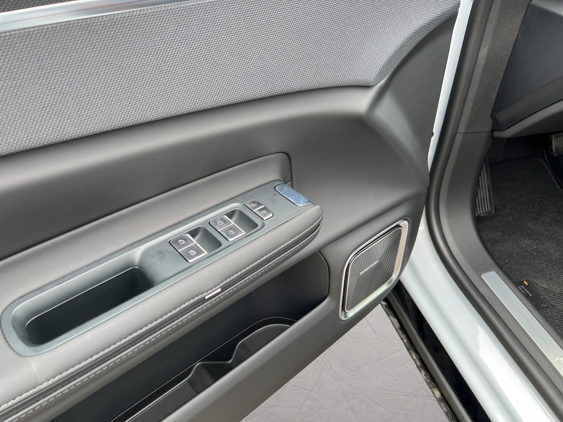 POLESTAR 4 Long Range Dual Motor Performance Plus - 11