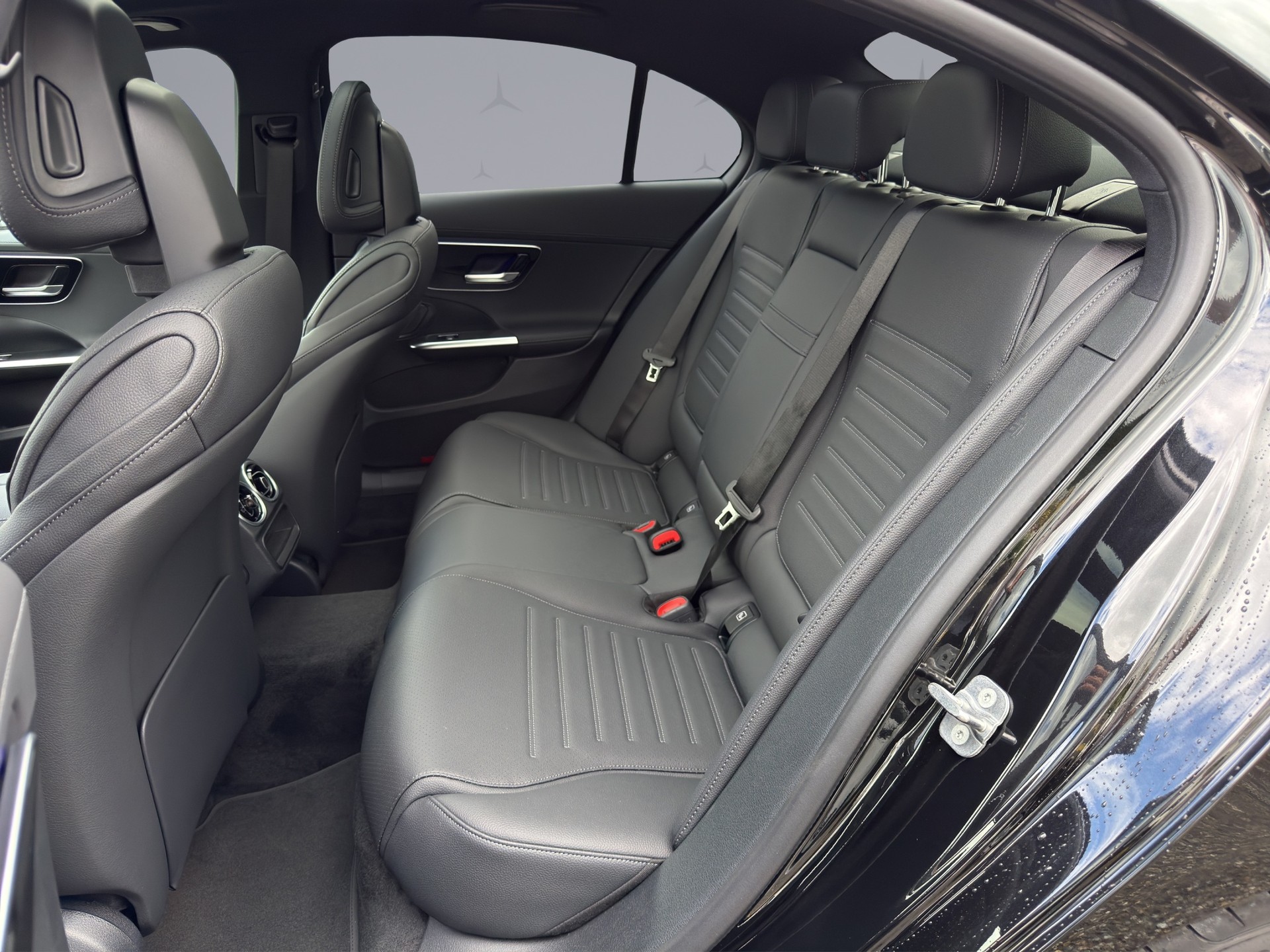 MERCEDES-BENZ C 220 d Swiss Star AMG Line 4matic - 12
