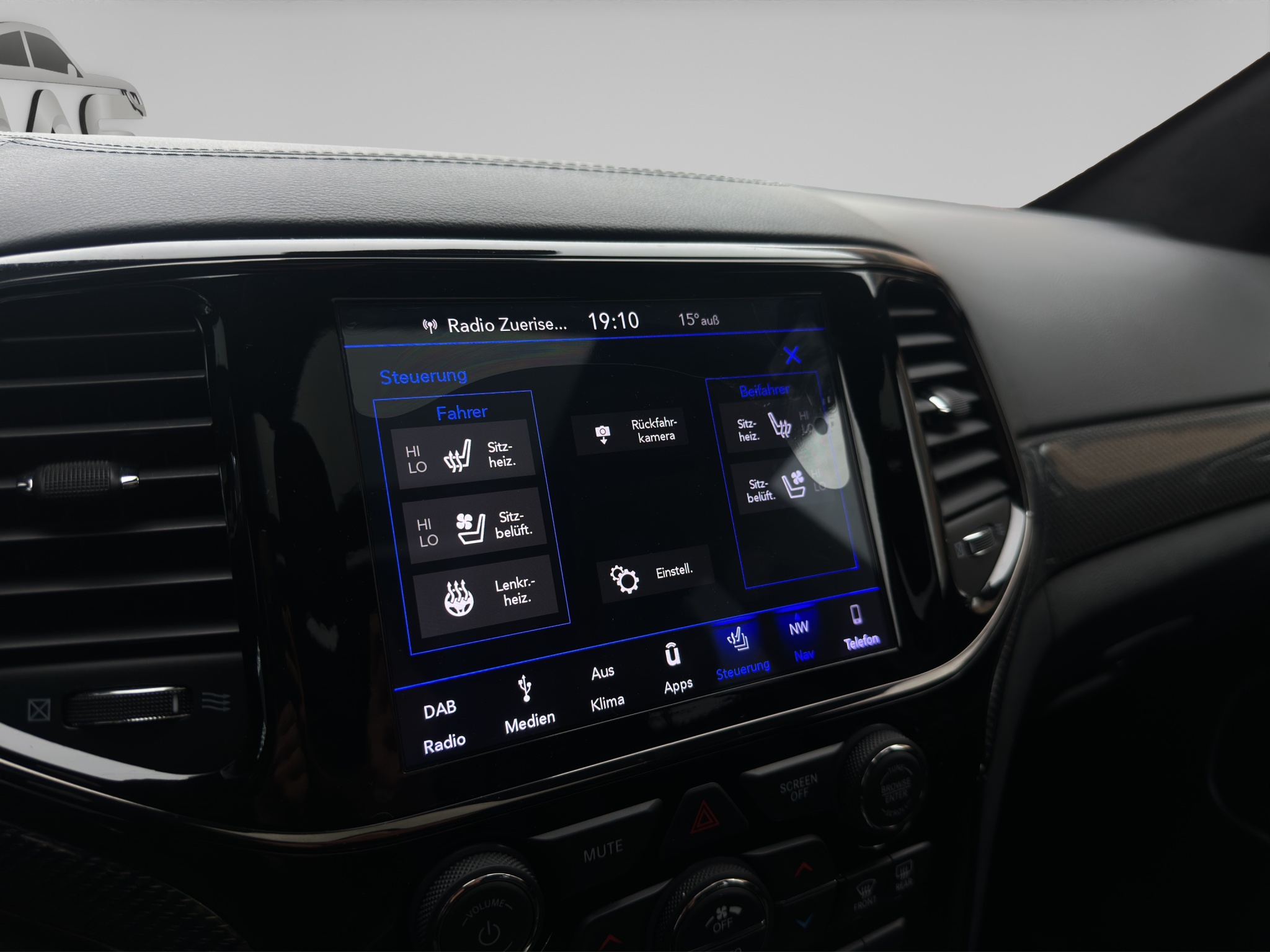 JEEP Grand Cherokee 26