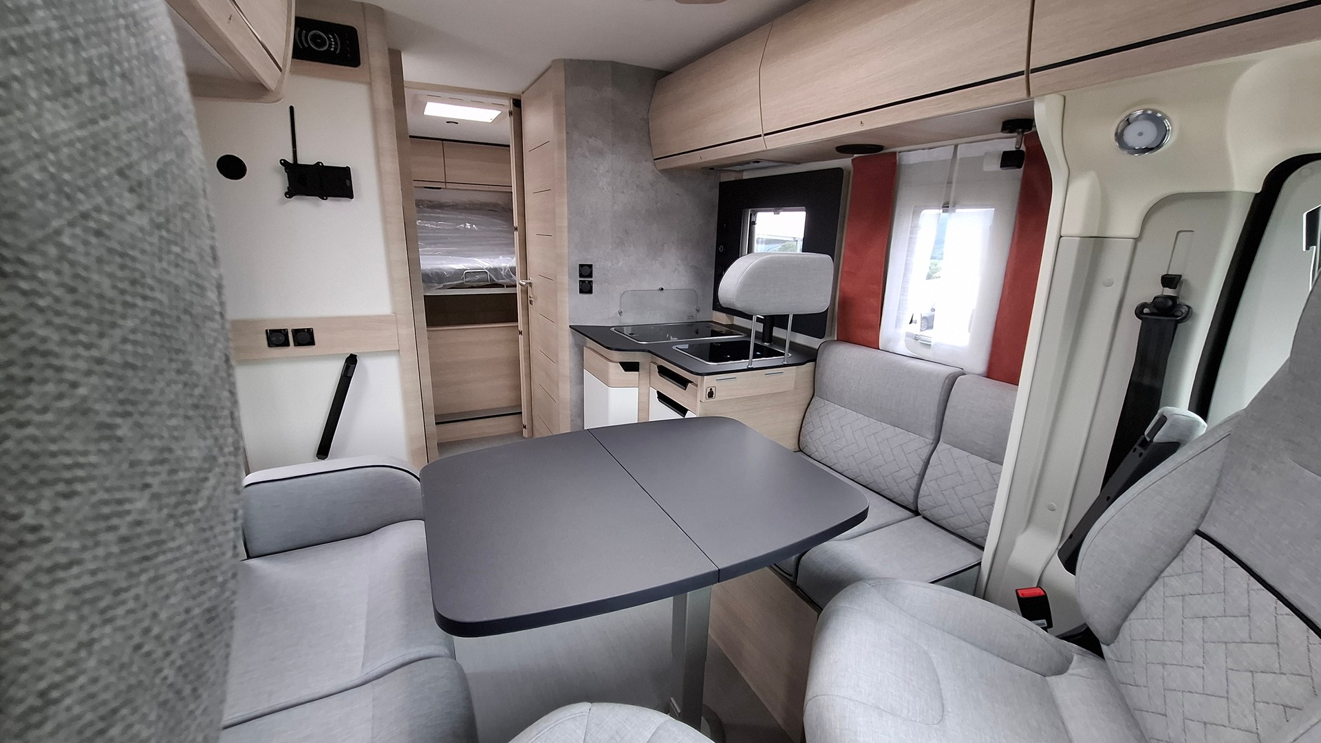 RAPIDO C86 Night Edition Automatique (Chauffage Diesel + Electricité) - 5