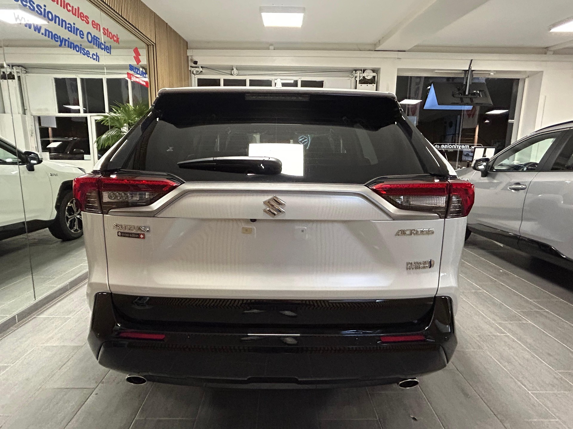 SUZUKI Across 2.5 PHEV Compact Top 4x4 - 7