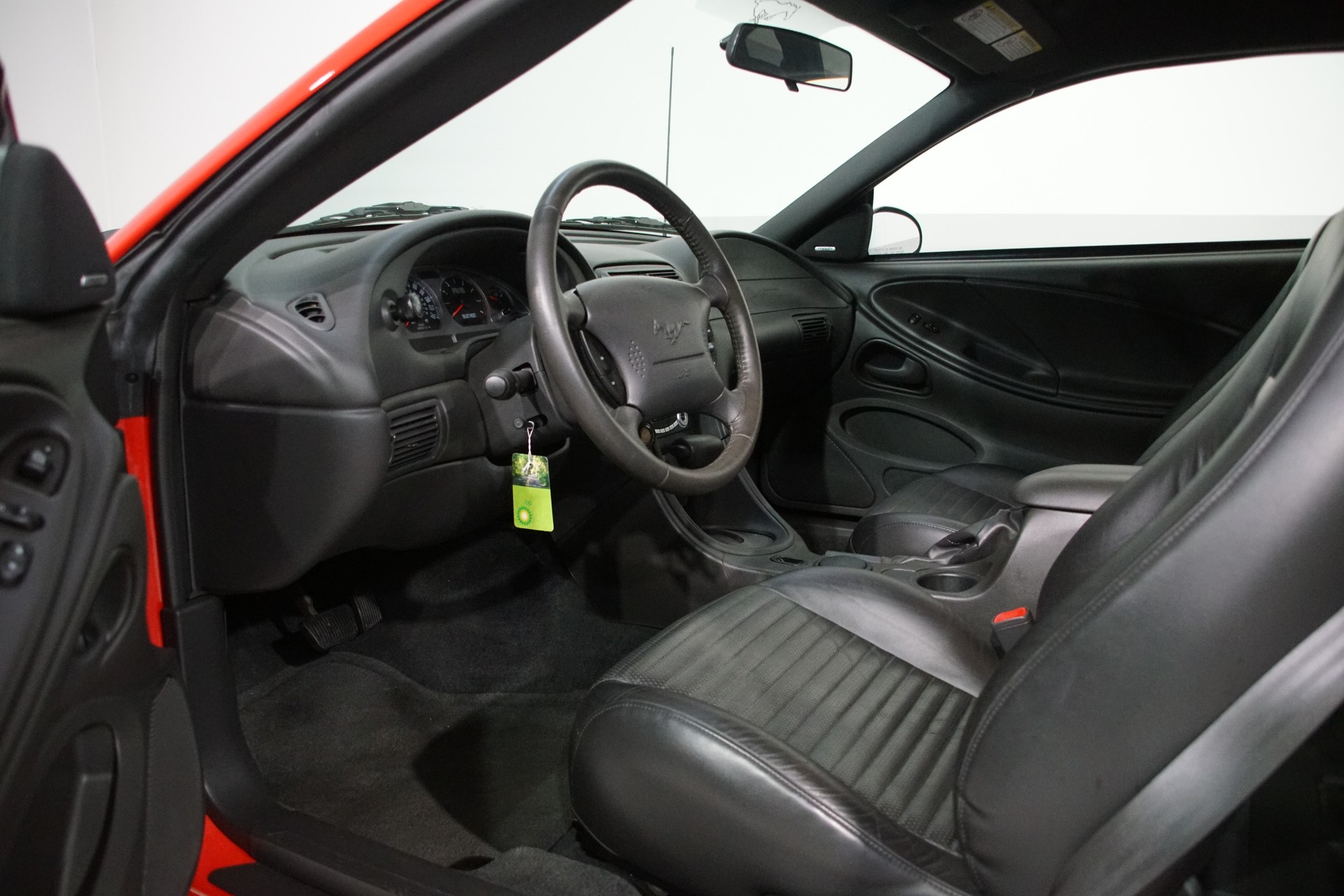 FORD Mustang MACH-1 USA V8 - 13