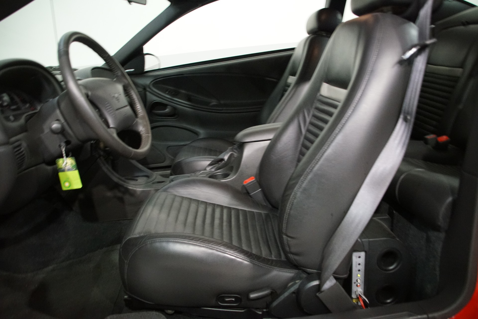 FORD Mustang MACH-1 USA V8 - 14