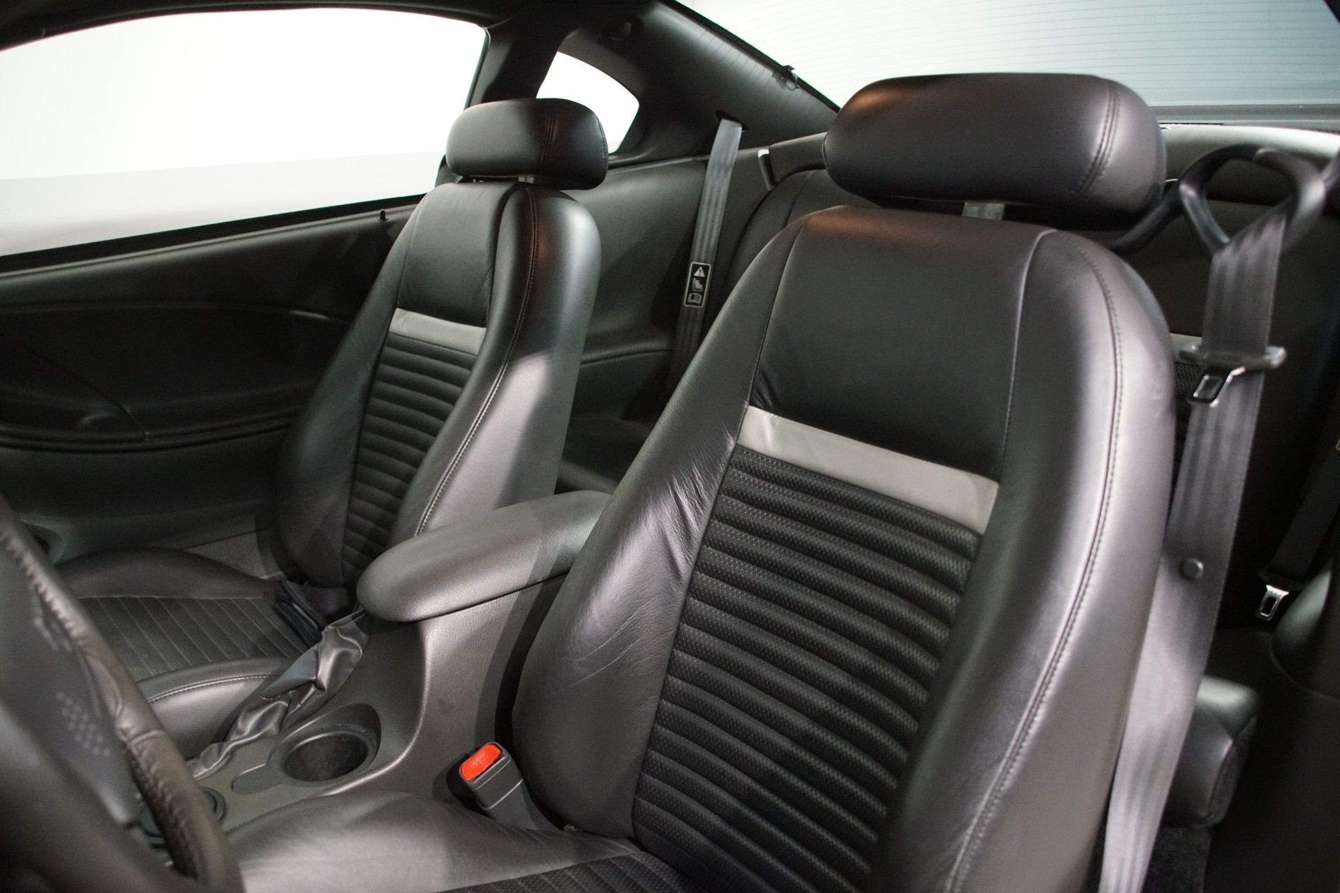 FORD Mustang MACH-1 USA V8 - 15