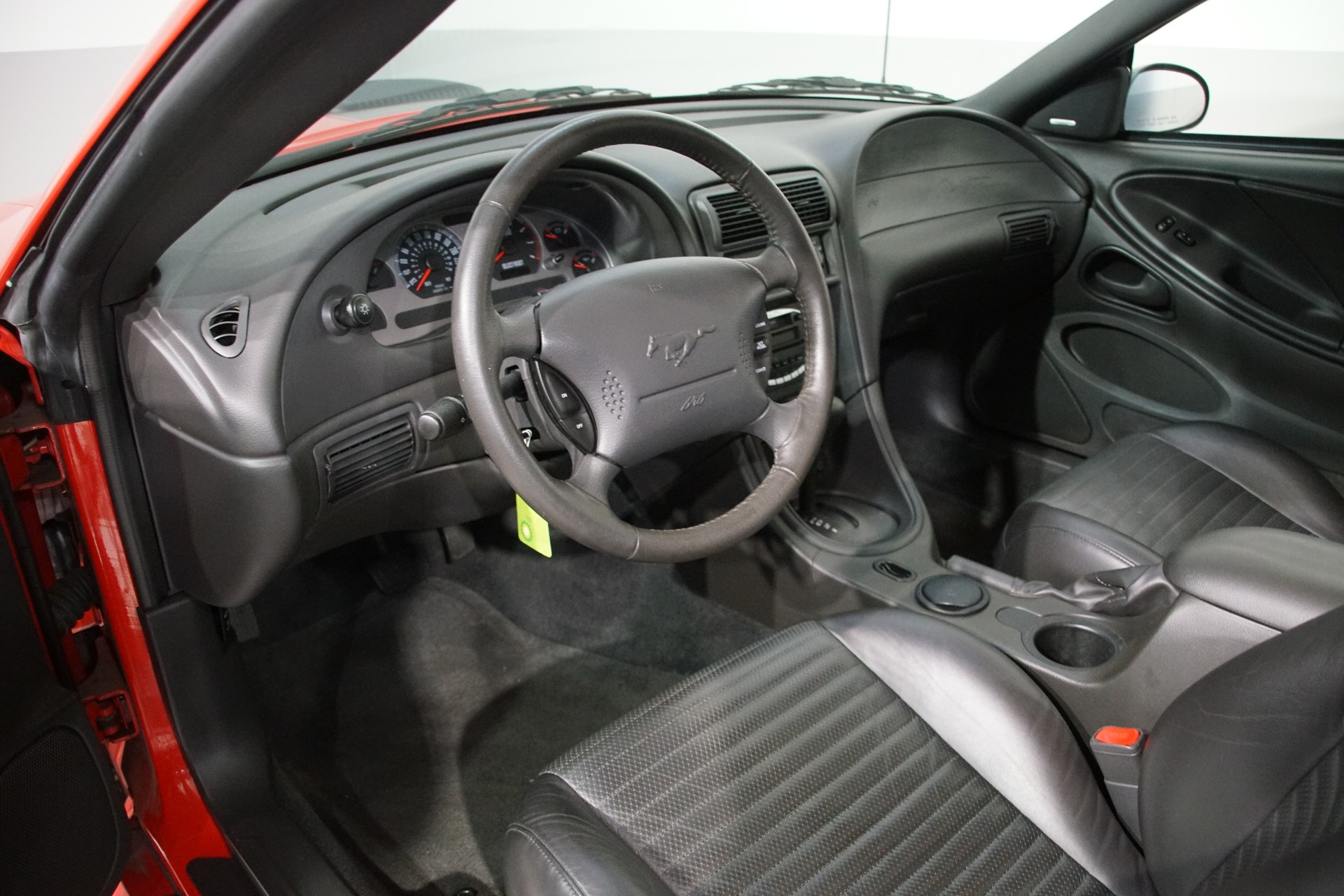 FORD Mustang MACH-1 USA V8 - 12