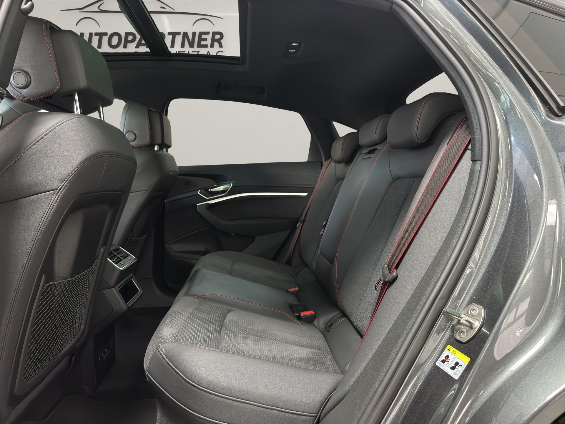 AUDI Q8 Sportback 50 e-tron Black Edition quattro ab CHF 727.- / 0.- Anzahlung / 48 Mt. - 7