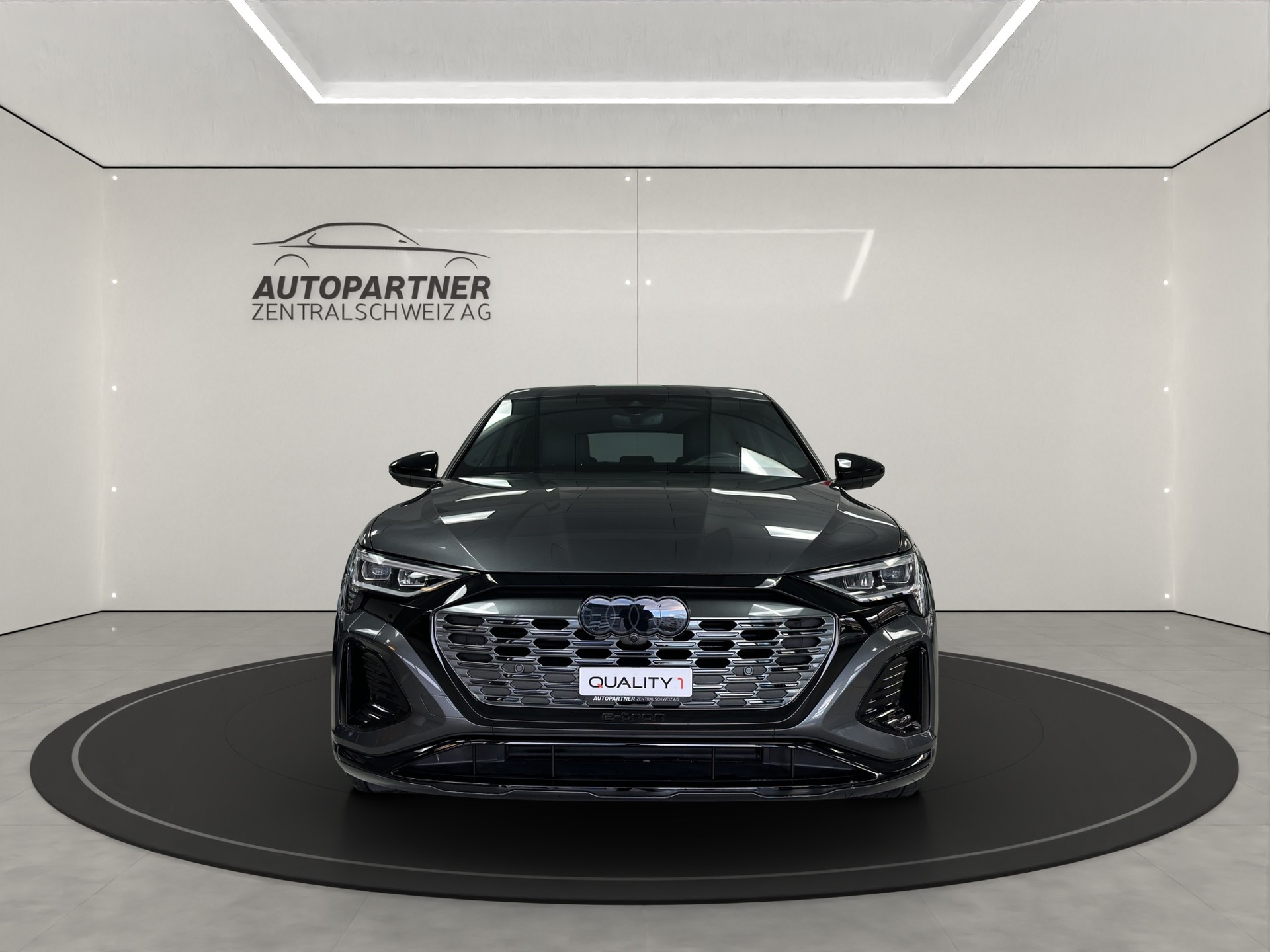 AUDI Q8 Sportback 50 e-tron Black Edition quattro ab CHF 727.- / 0.- Anzahlung / 48 Mt. - 4