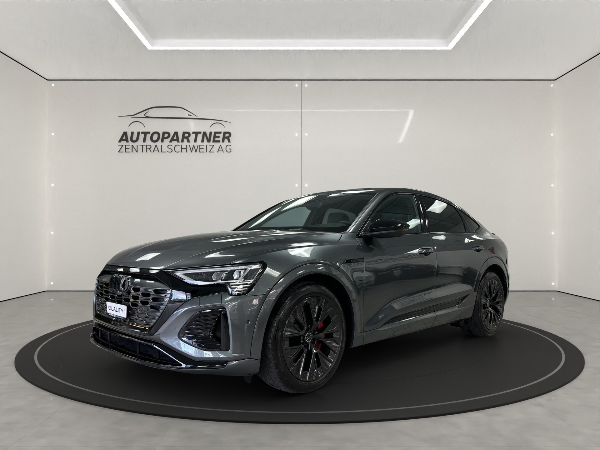 AUDI Q8 Sportback 50 e-tron Black Edition quattro ab CHF 727.- / 0.- Anzahlung / 48 Mt. - 2