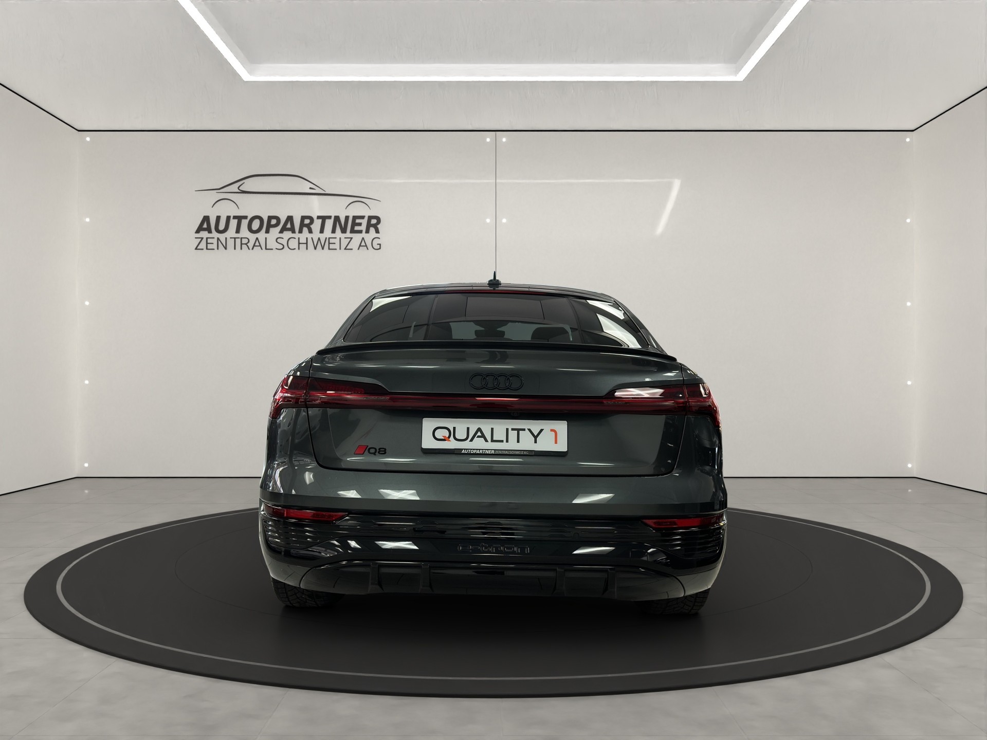 AUDI Q8 Sportback 50 e-tron Black Edition quattro ab CHF 727.- / 0.- Anzahlung / 48 Mt. - 5