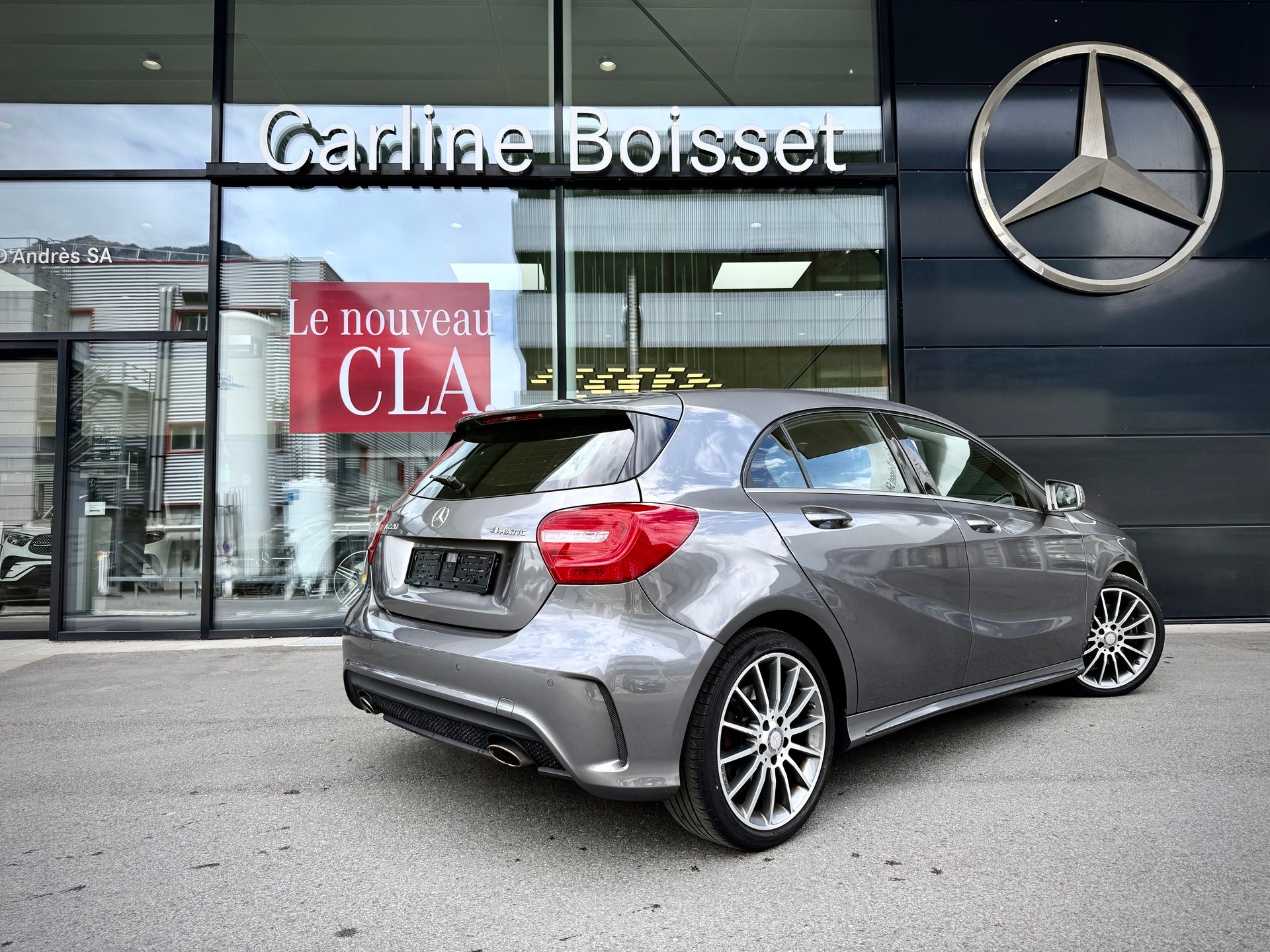 MERCEDES-BENZ A 220 AMG Line 4Matic 7G-DCT - 2