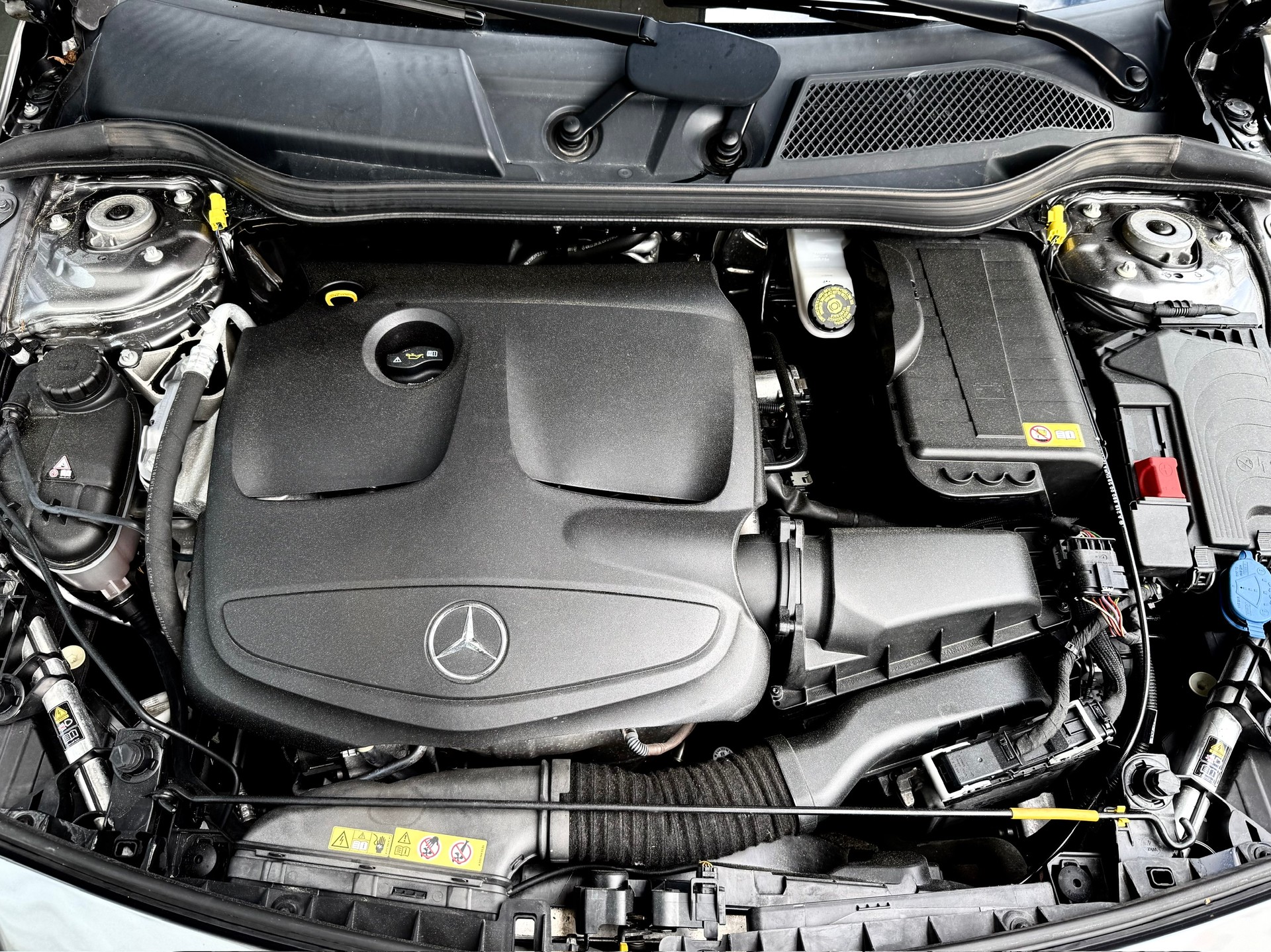 MERCEDES-BENZ A 220 AMG Line 4Matic 7G-DCT - 9