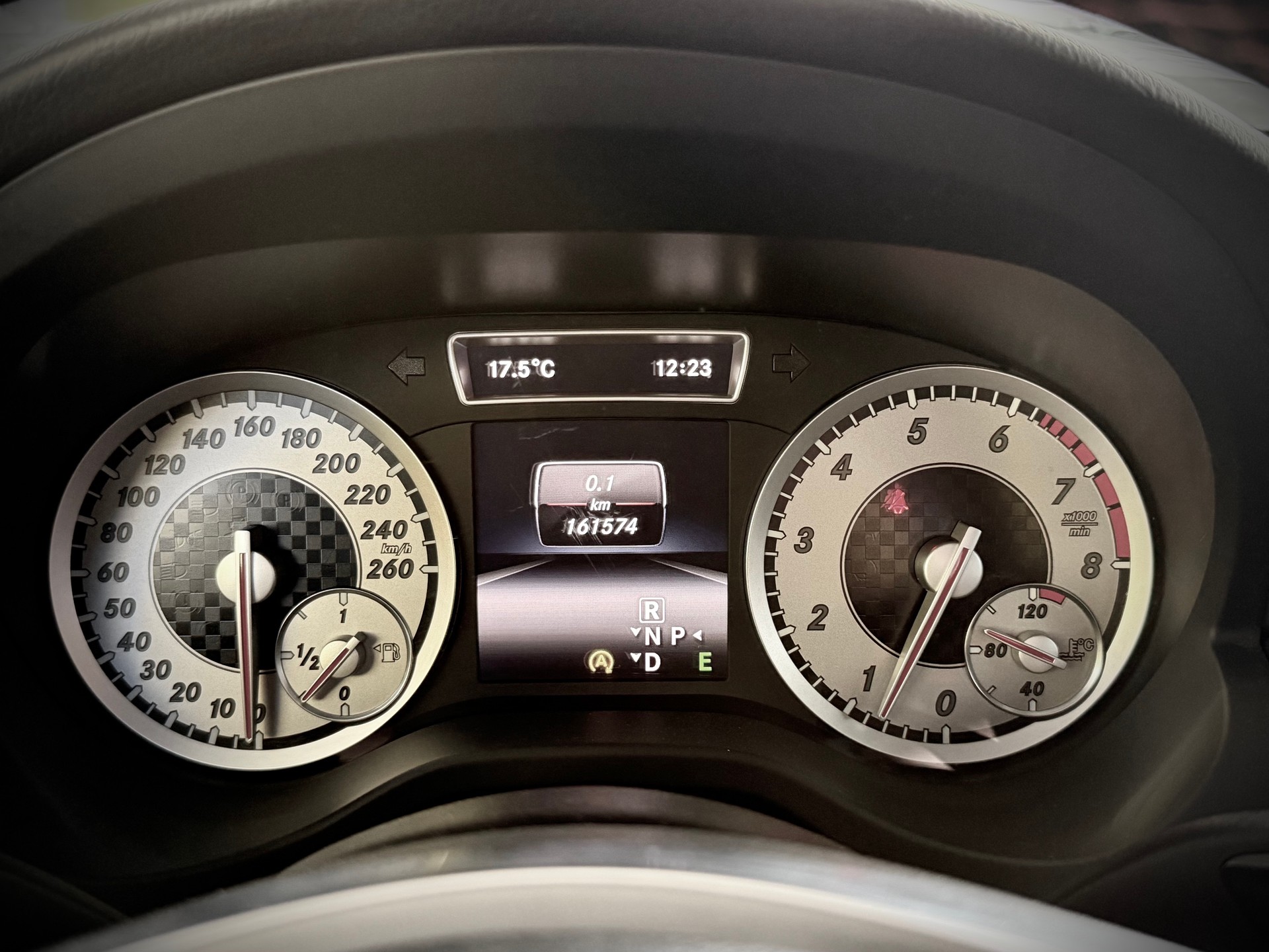 MERCEDES-BENZ A 220 AMG Line 4Matic 7G-DCT - 8
