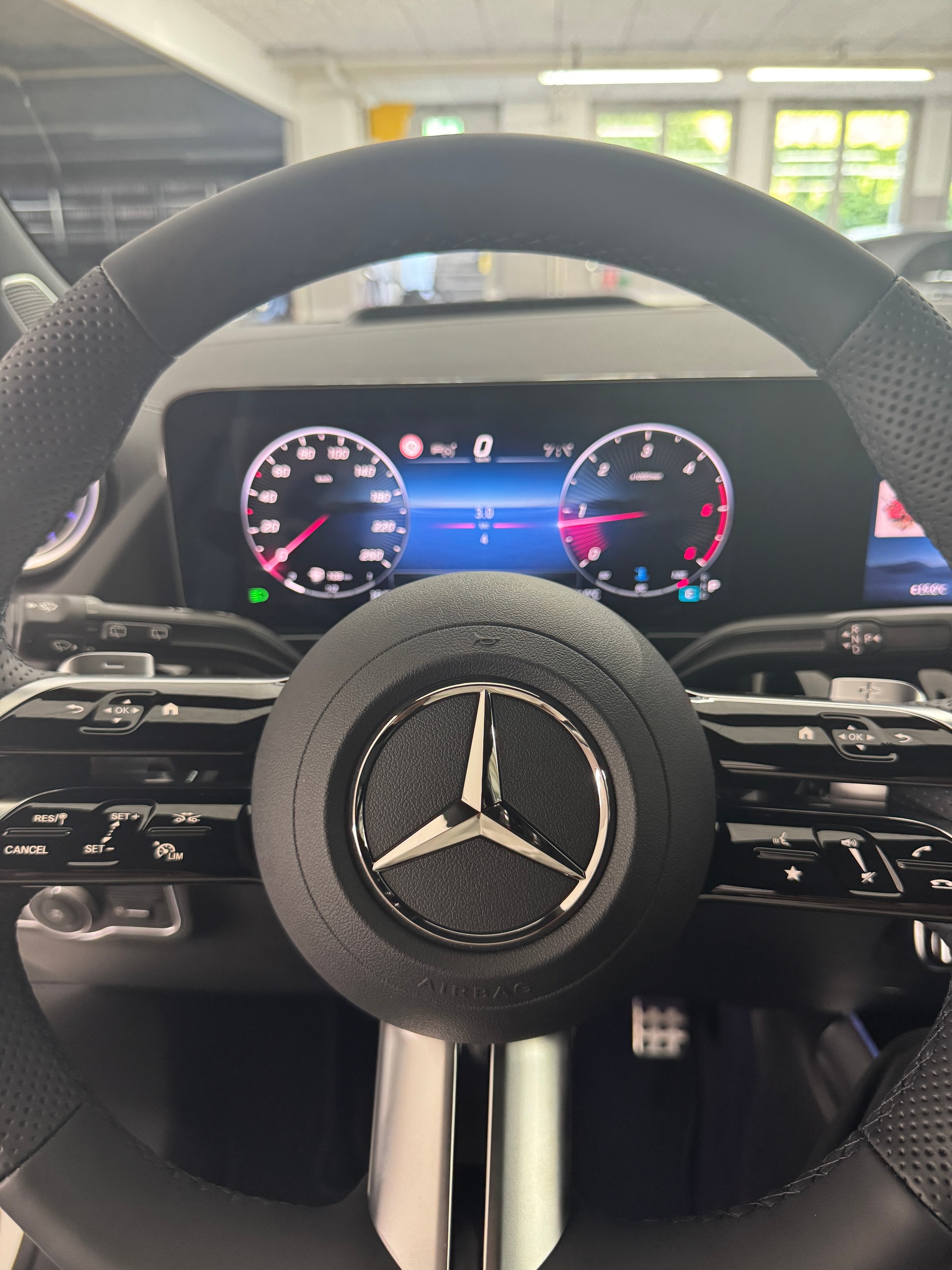 MERCEDES-BENZ GLA 220 d 4MATIC Swiss Star - 9