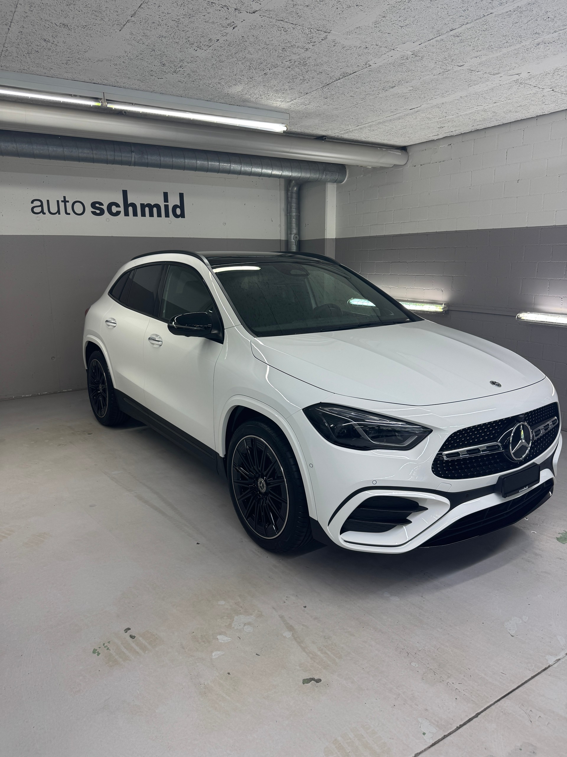 MERCEDES-BENZ GLA 220 d 4MATIC Swiss Star
