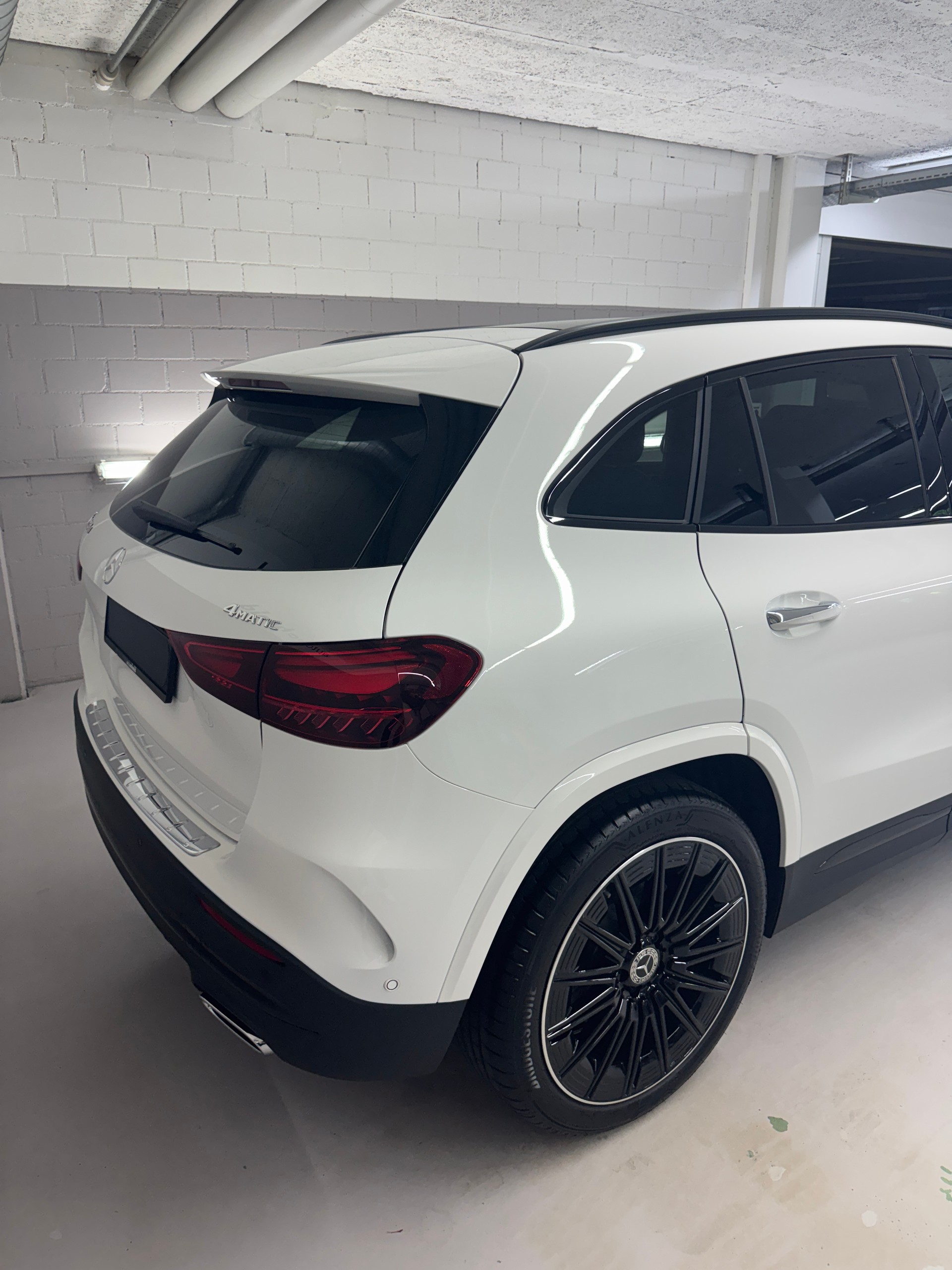 MERCEDES-BENZ GLA 220 d 4MATIC Swiss Star - 4