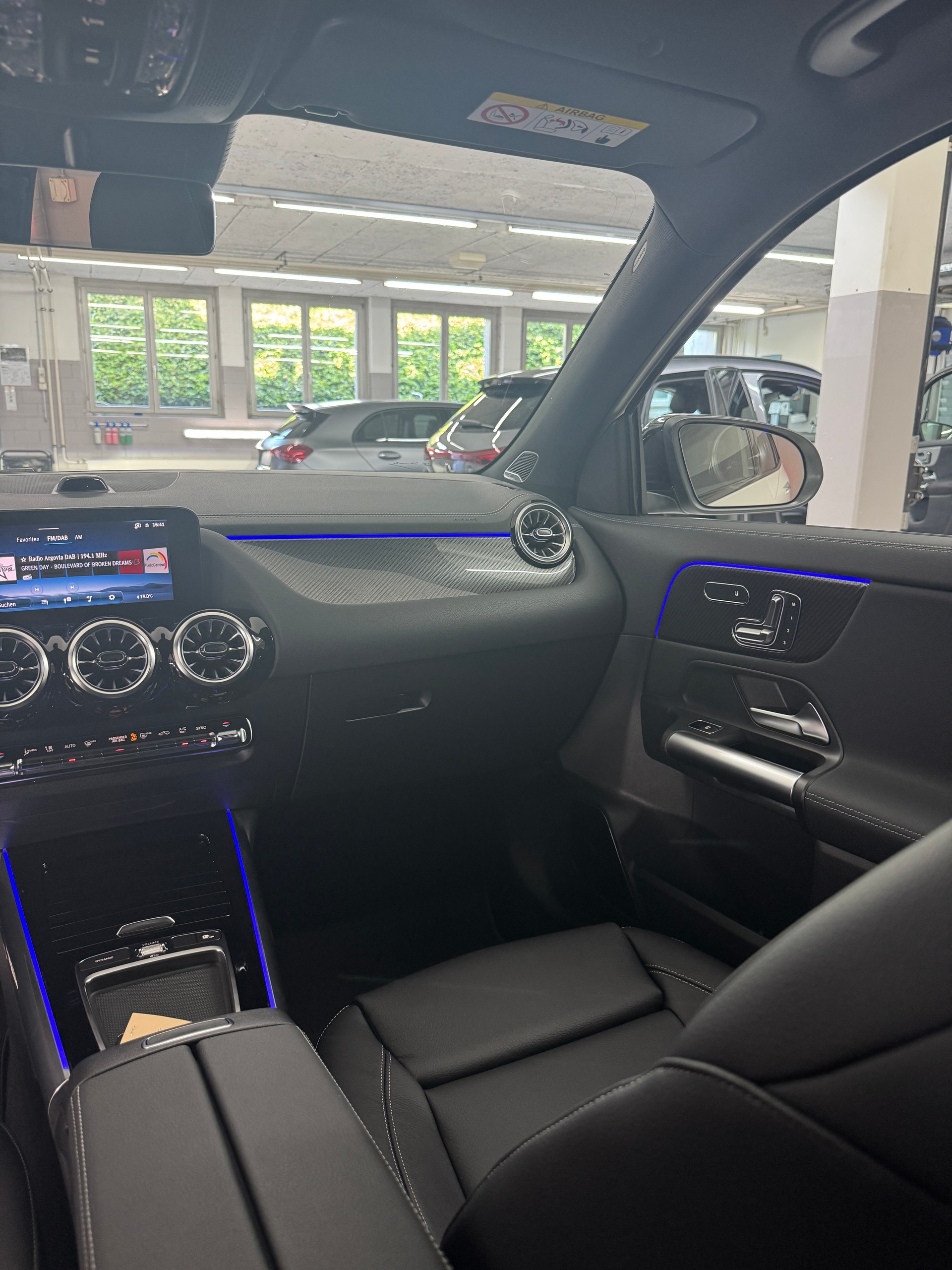 MERCEDES-BENZ GLA 220 d 4MATIC Swiss Star - 11