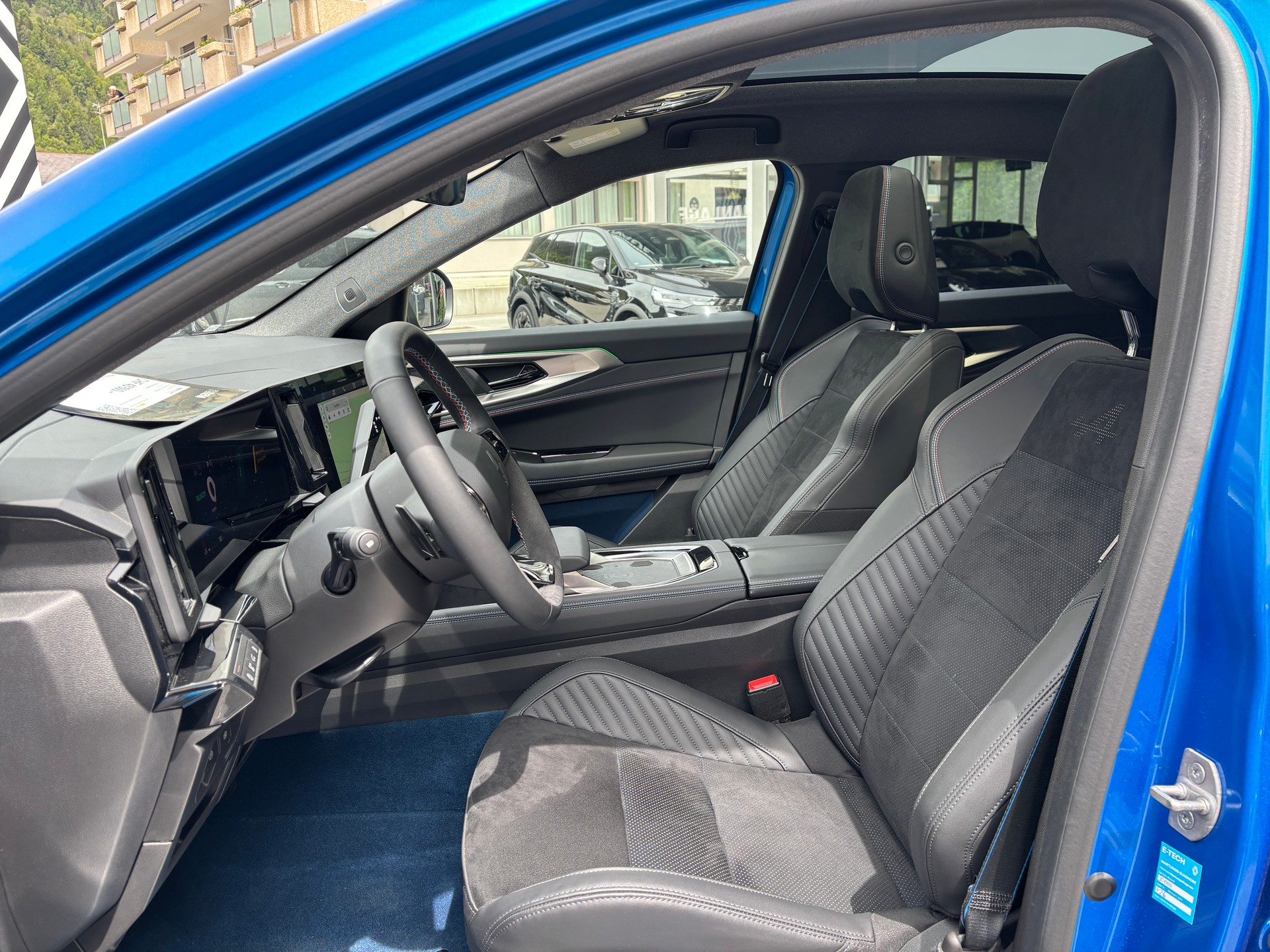 RENAULT Rafale 1.2 Plug-in Esprit Alpine 4x4 - 6