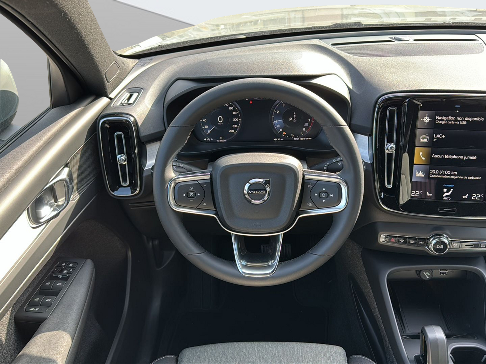 VOLVO XC40 T2 XCITE Geartronic - 10