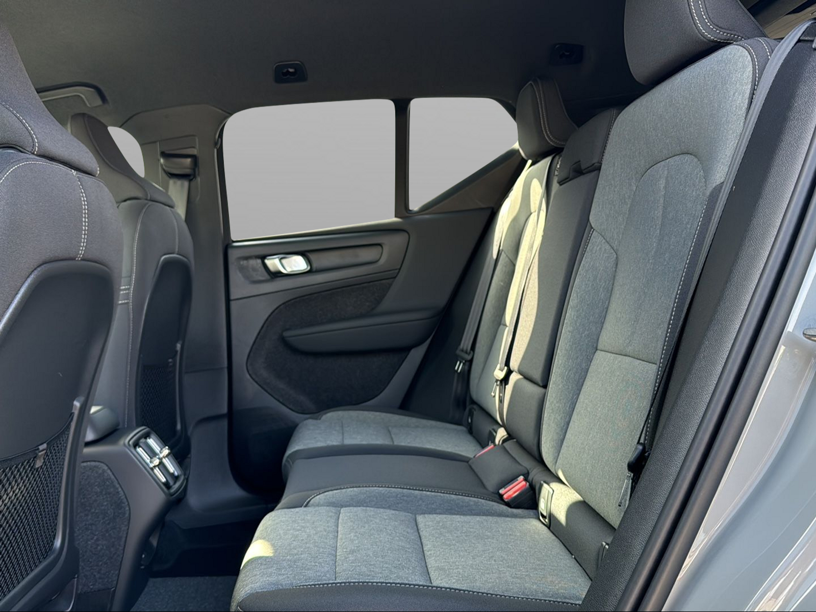 VOLVO XC40 T2 XCITE Geartronic - 12