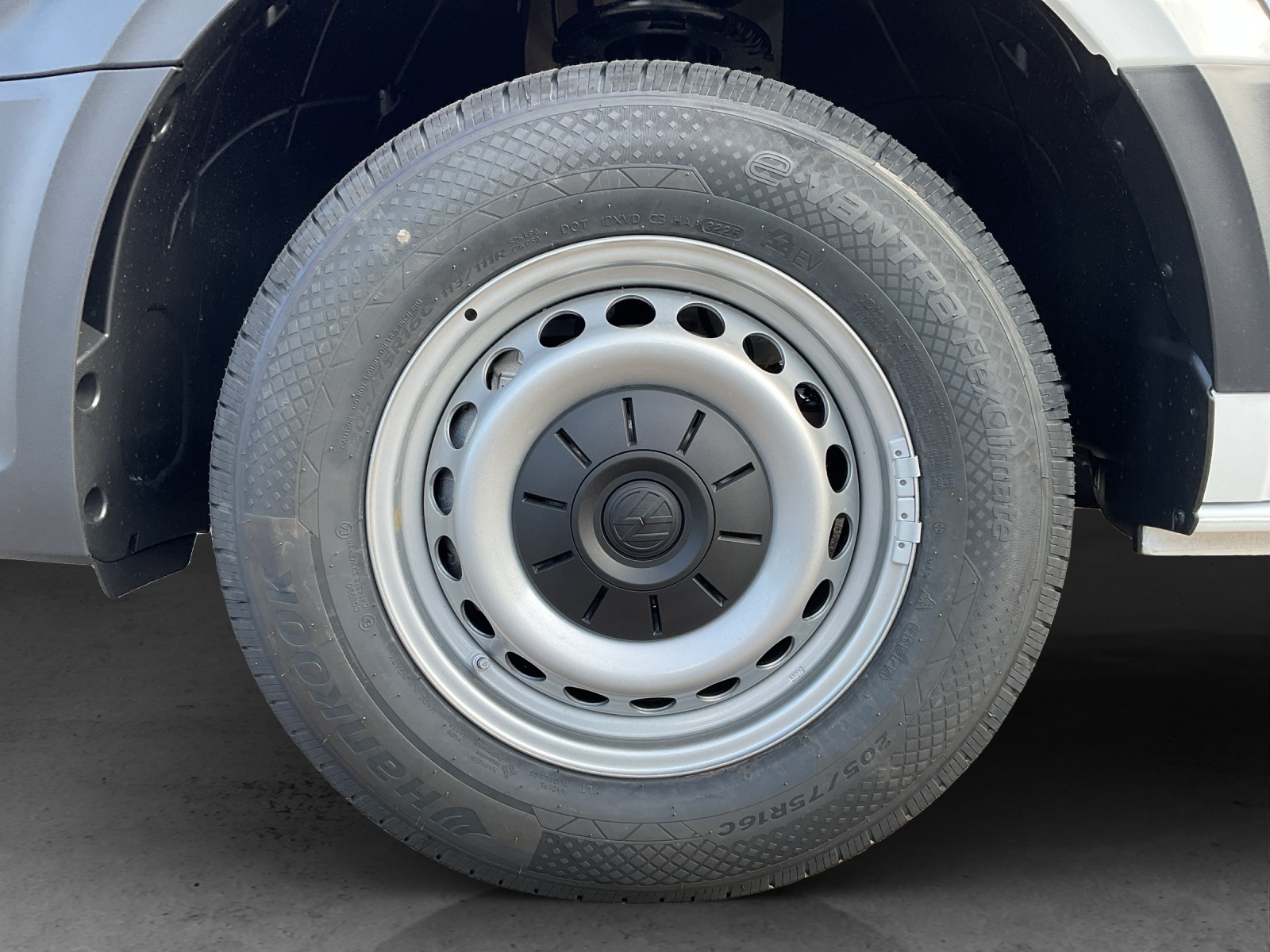 VW Crafter 35 2.0 TDI Entry L3 A - 13