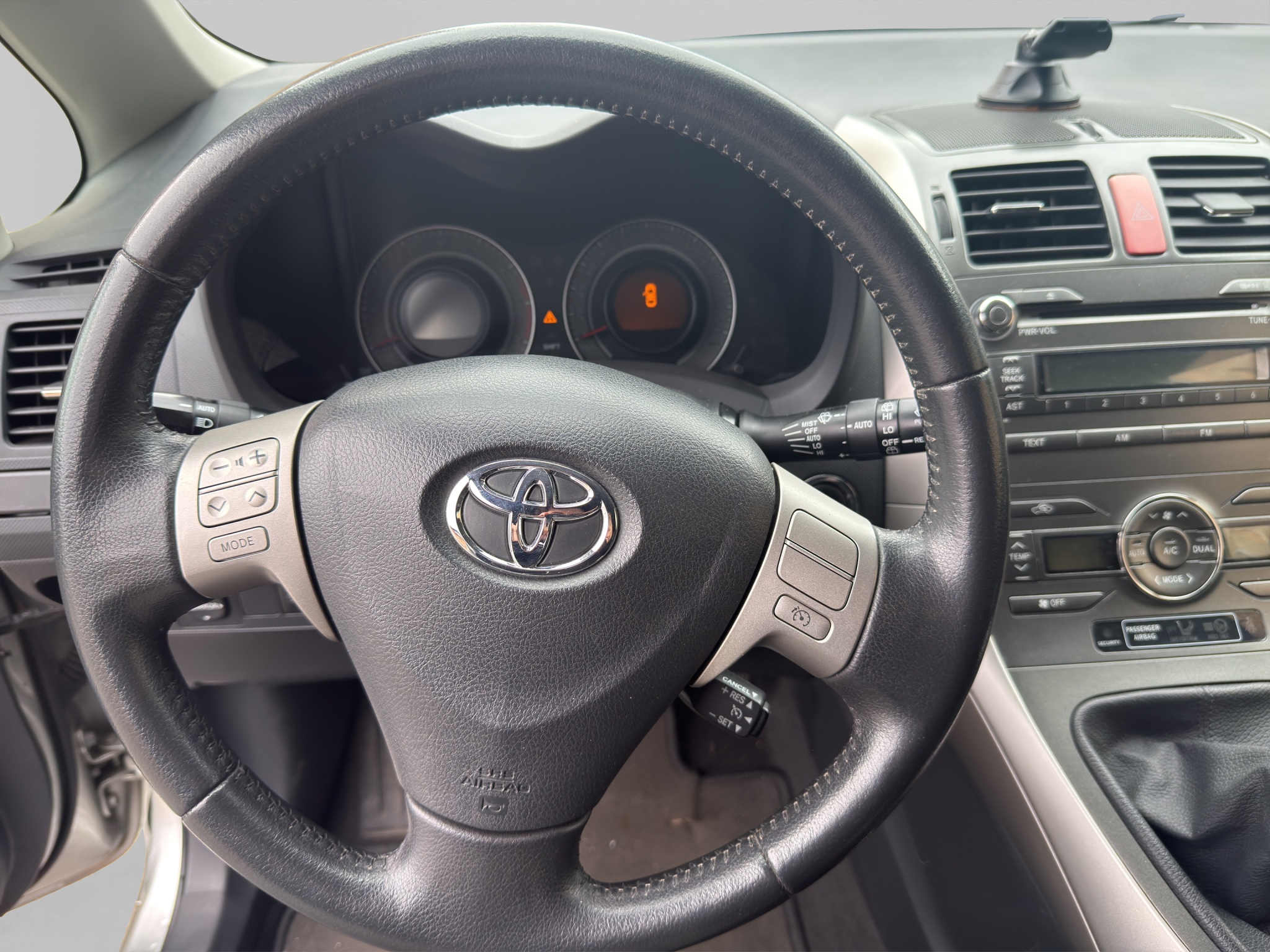 TOYOTA AURIS 10