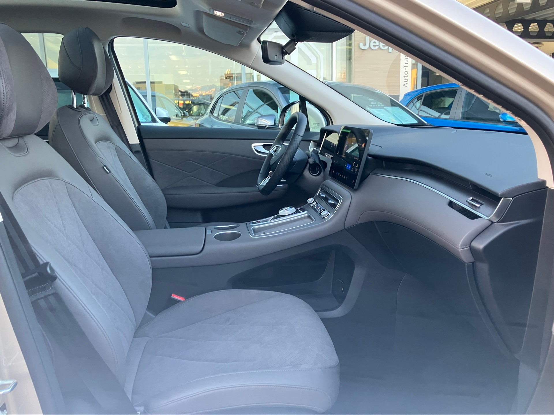 MG S6 EV 77kWh Luxury AWD - 10