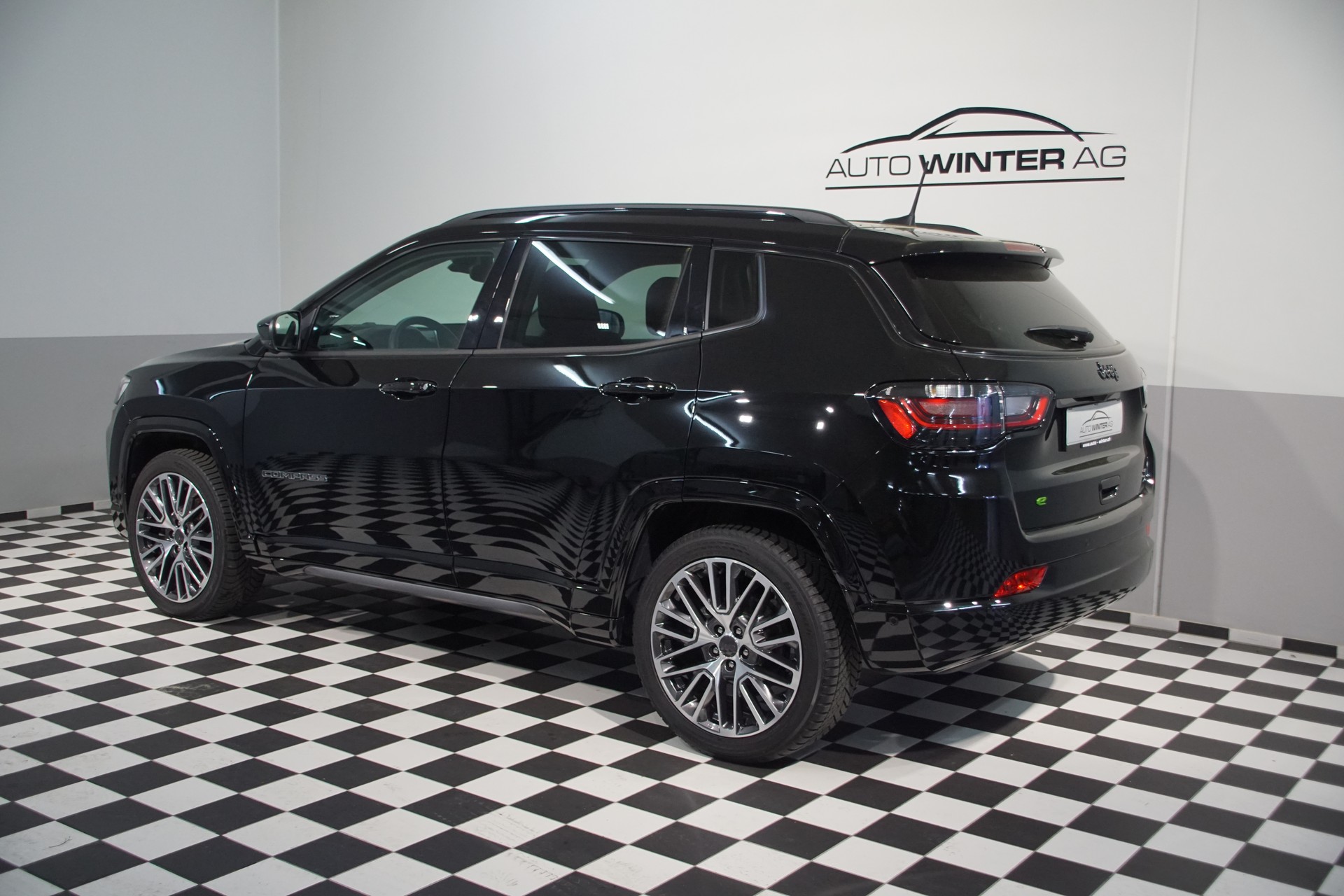JEEP Compass 4x2 1.5 T MHEV Summit **SWISS** - 8