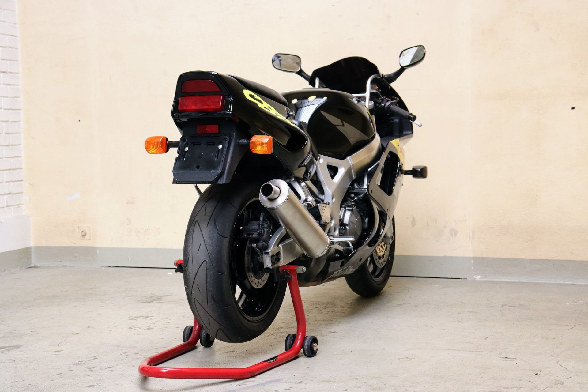 HONDA CBR 900 RR N/P Fireblade - 6