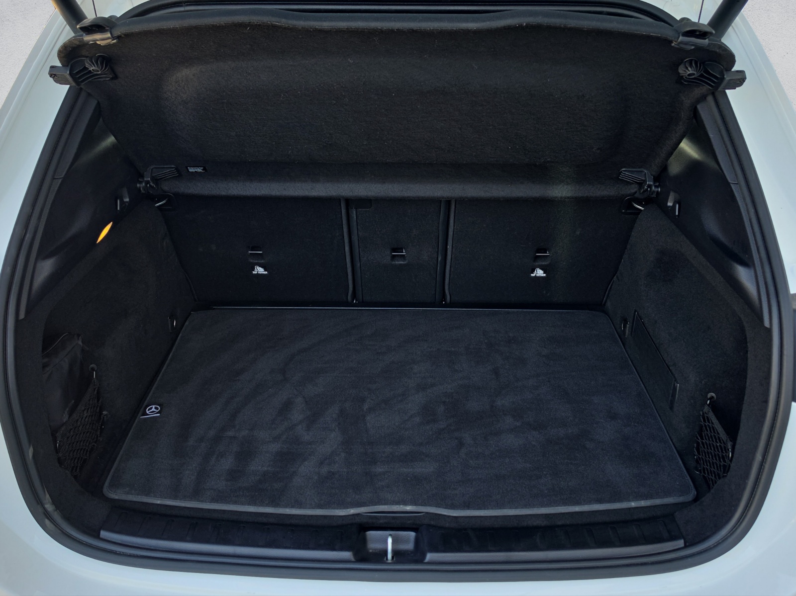 MERCEDES-BENZ GLA 220 4Matic 8G-DCT - 17