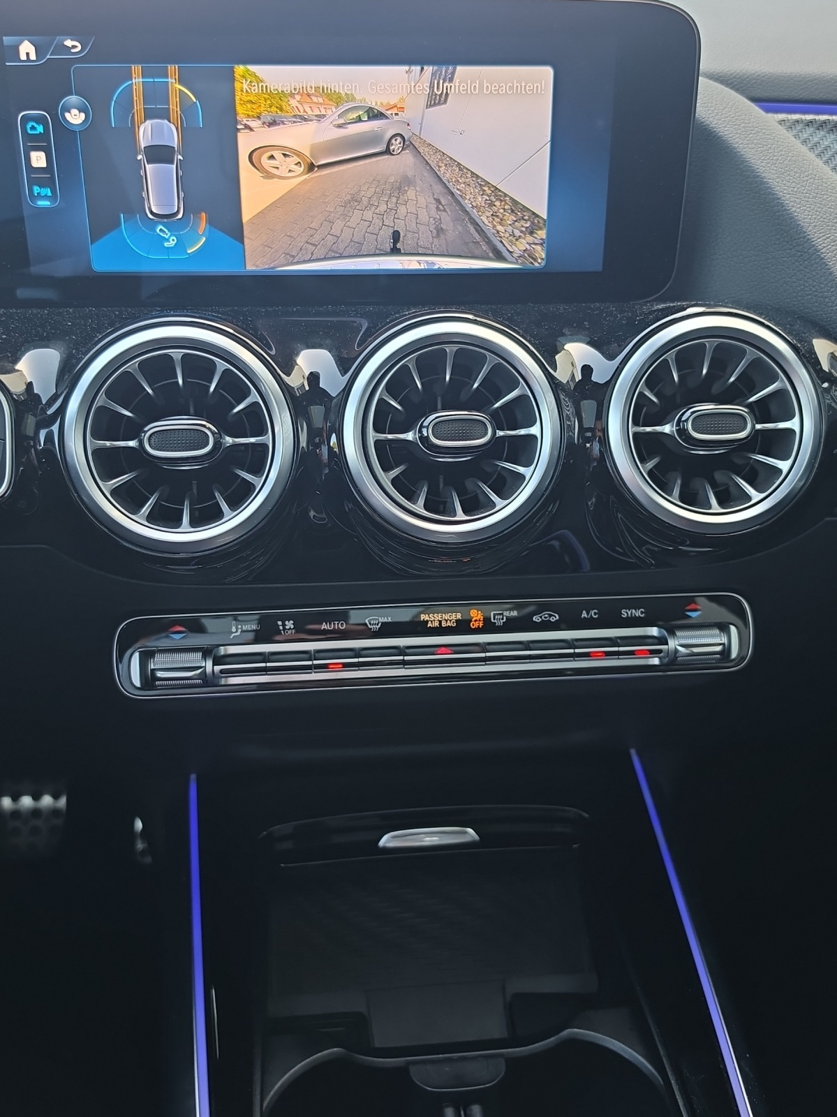 MERCEDES-BENZ GLA 220 4Matic 8G-DCT - 13