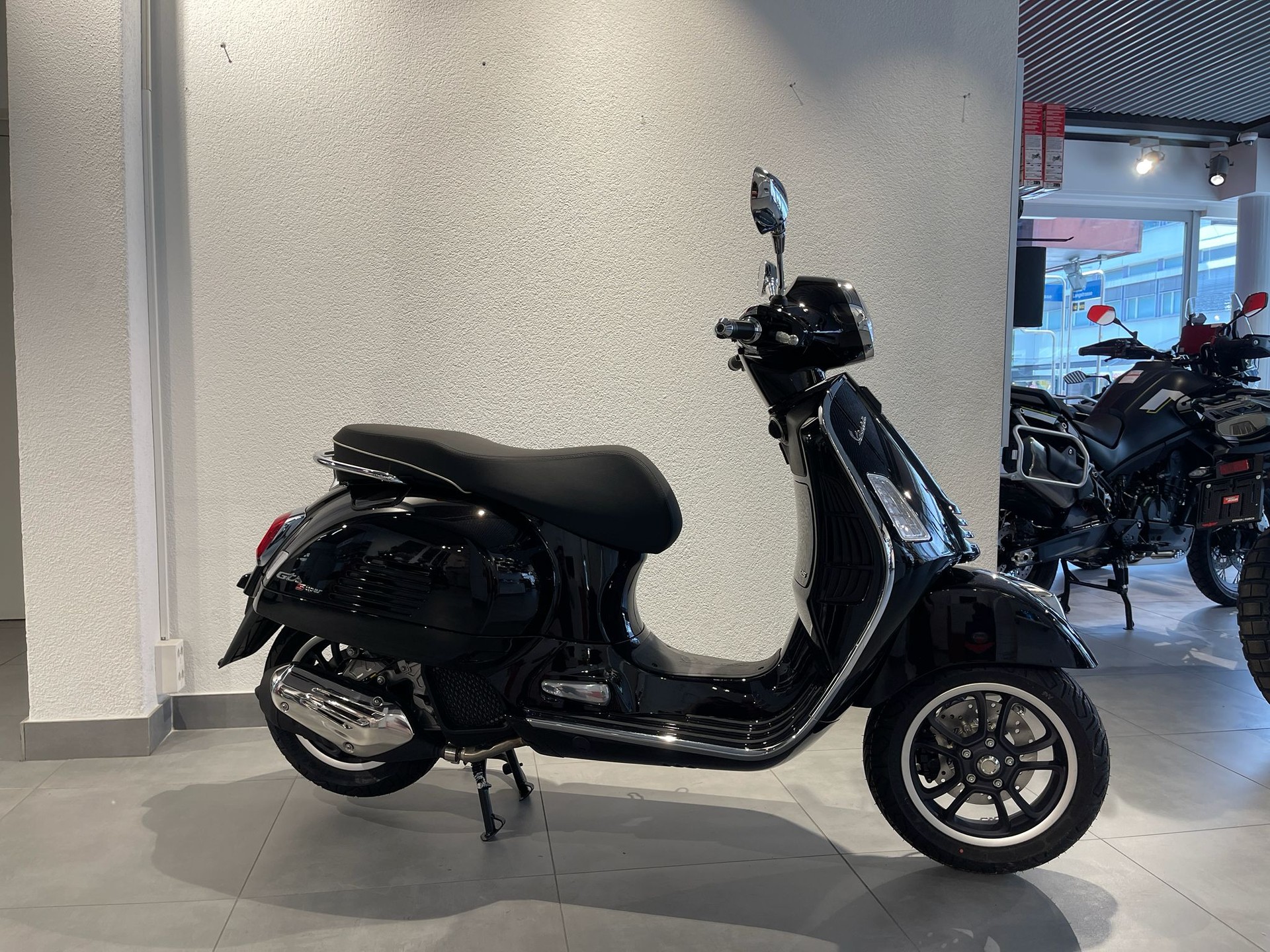 PIAGGIO Vespa GTS 125 Super | Vorführfahrzeug | Roller | Garantie - 13