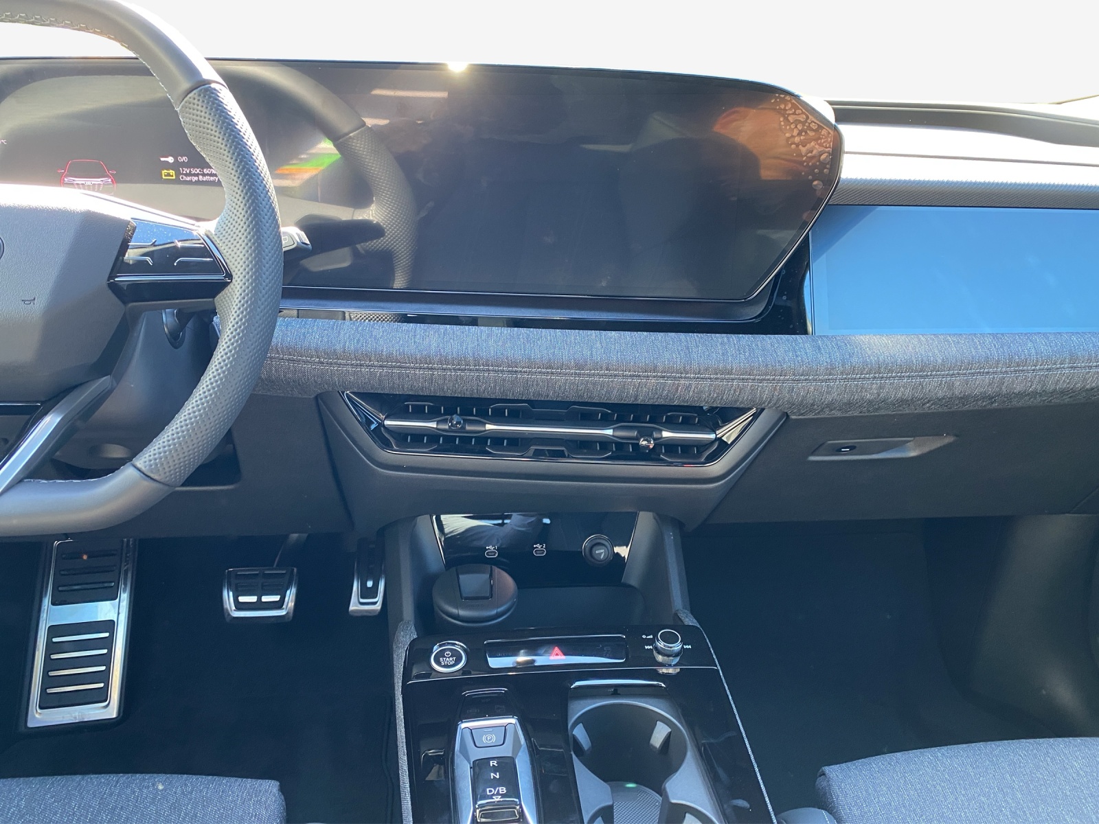 AUDI Q6 e-tron quattro - 11