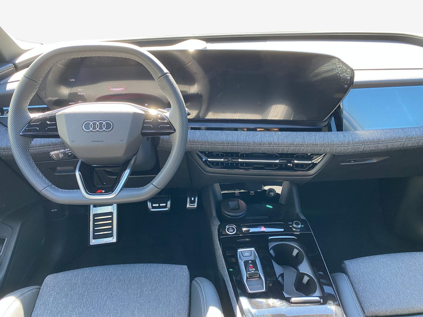 AUDI Q6 e-tron quattro - 9