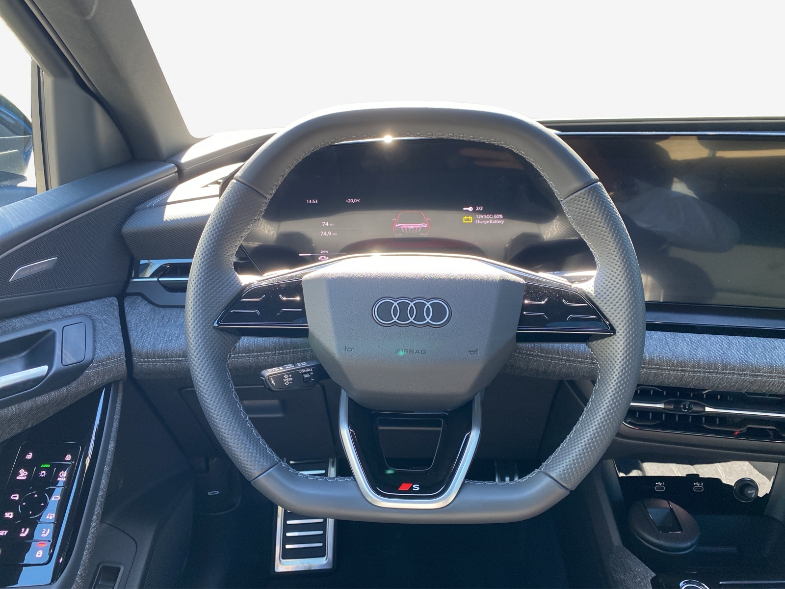 AUDI Q6 e-tron quattro - 10