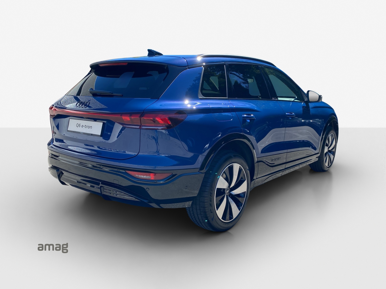 AUDI Q6 e-tron quattro - 5