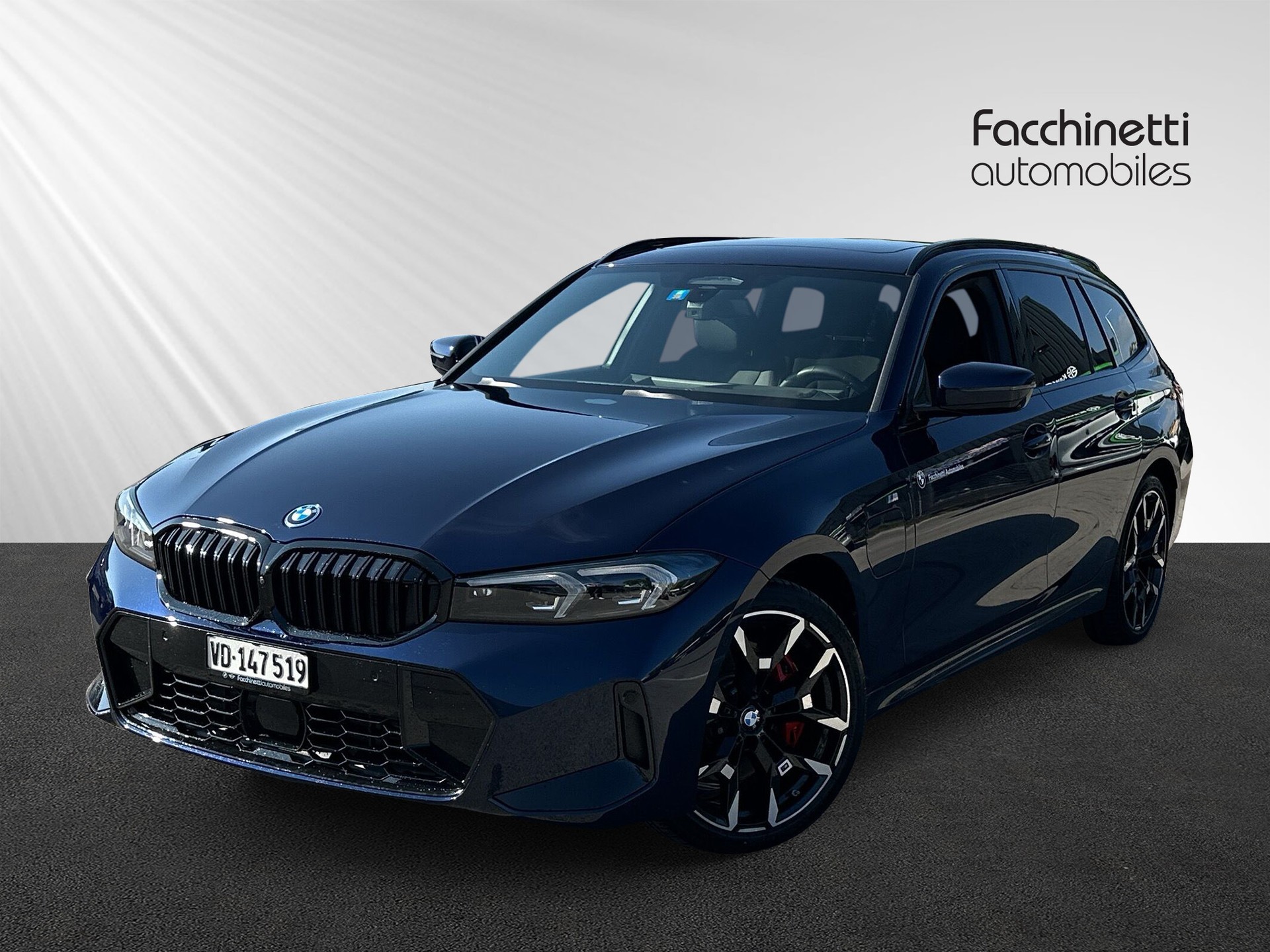 BMW 330e x DriveTouring Steptronic M Sport Pro
