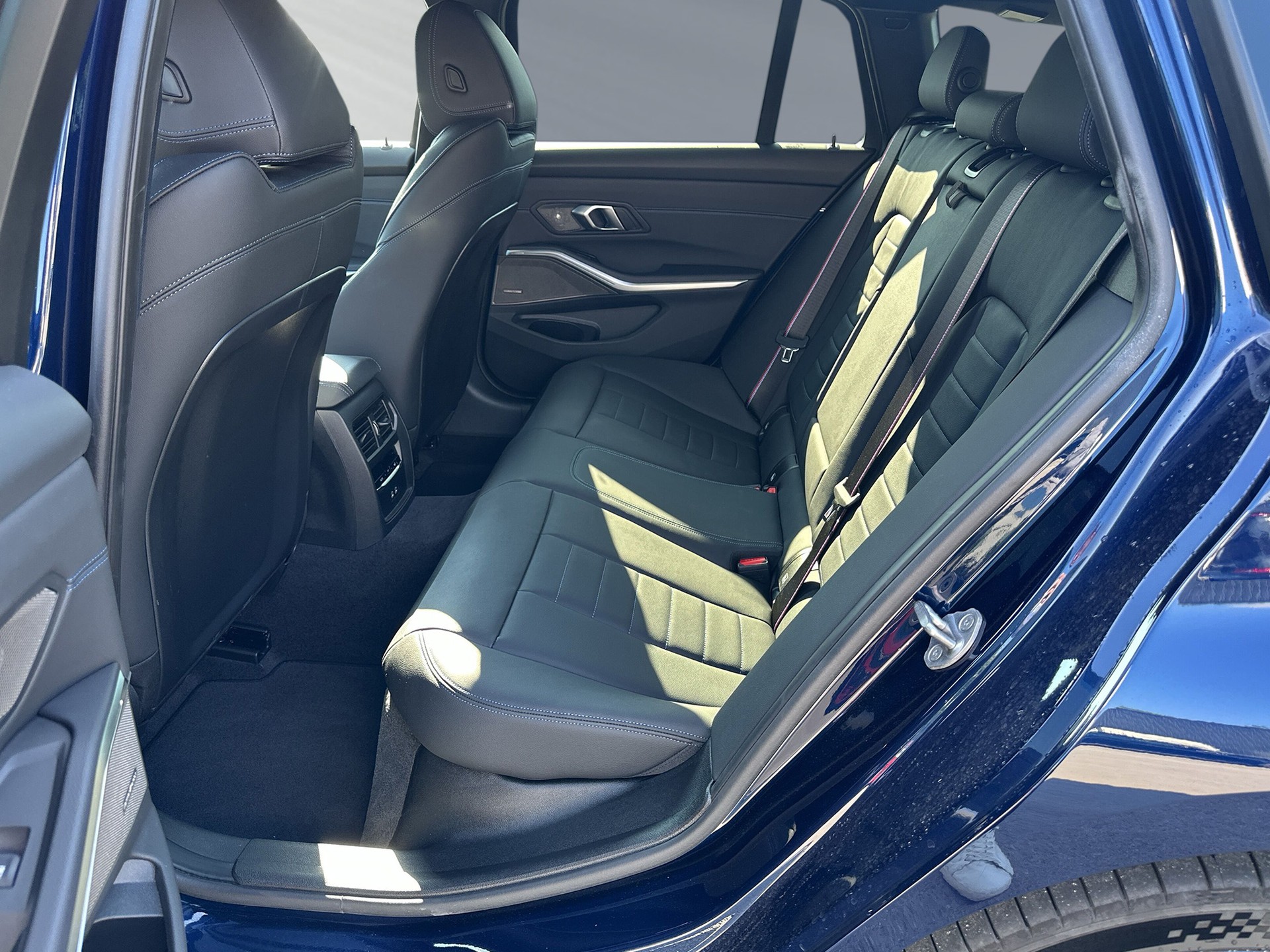 BMW 330e x DriveTouring Steptronic M Sport Pro - 7