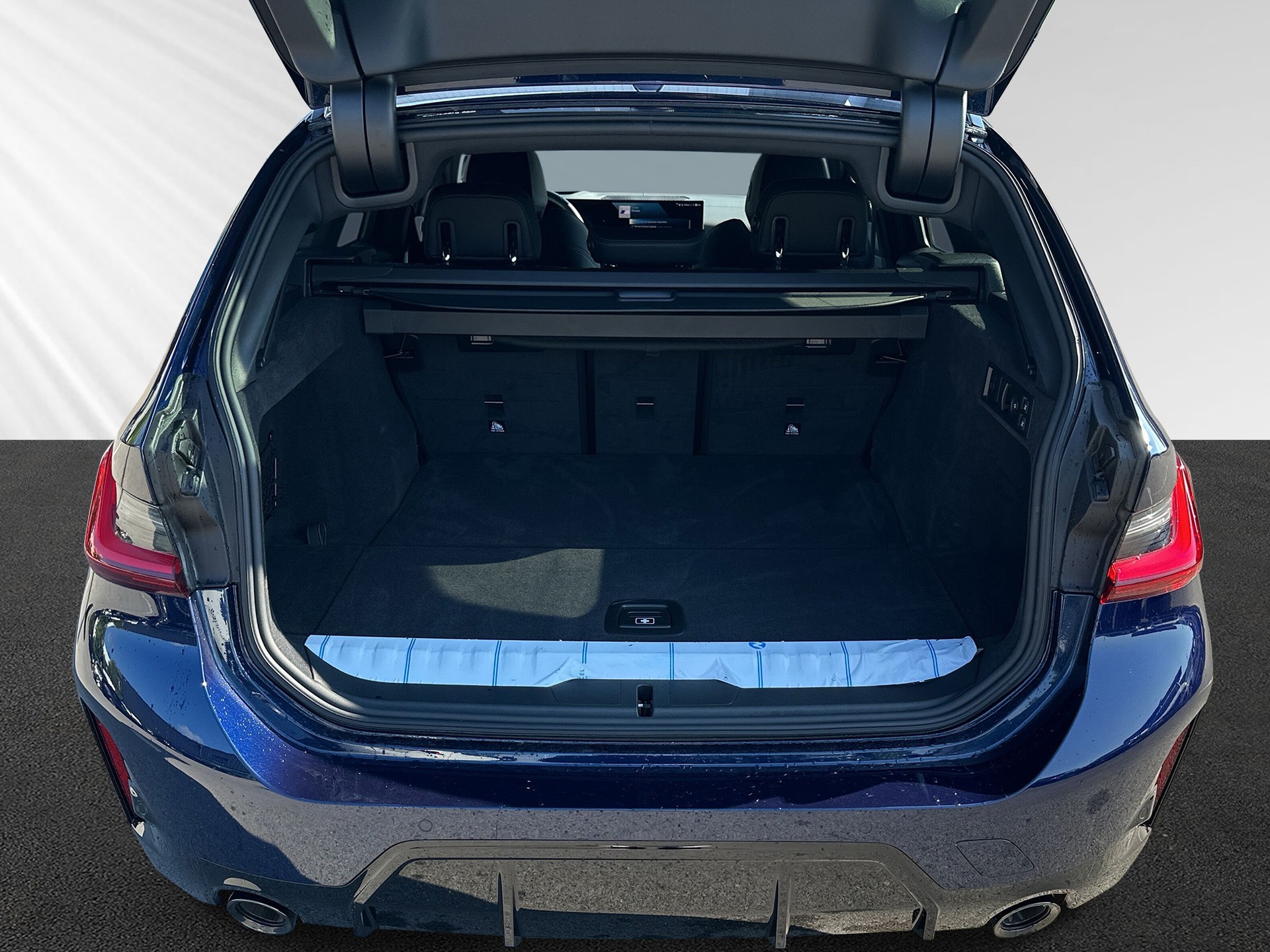 BMW 330e x DriveTouring Steptronic M Sport Pro - 8