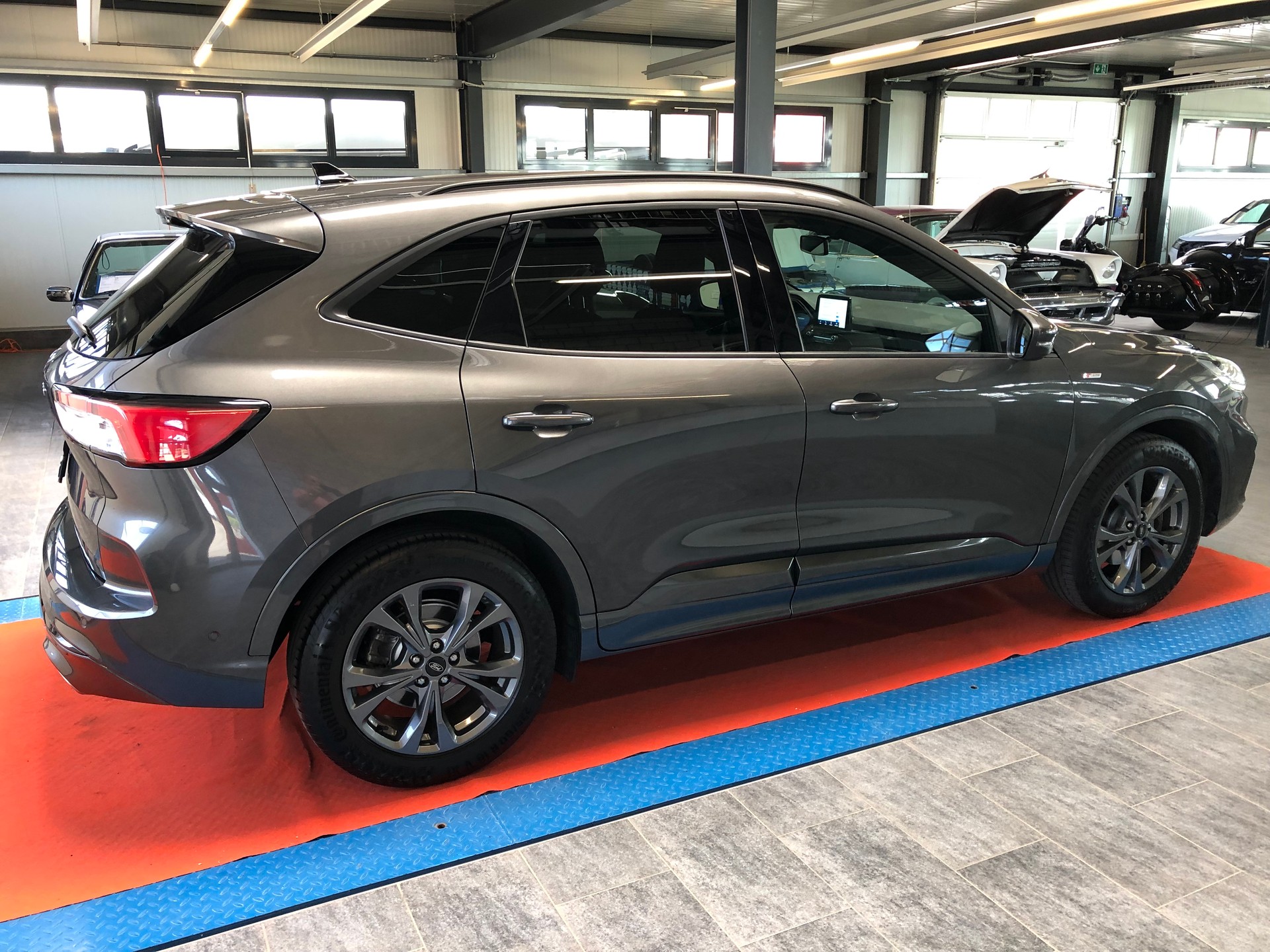 FORD Kuga 2.0 TDCi EcoBlue ST-Line 4WD Automat - 11