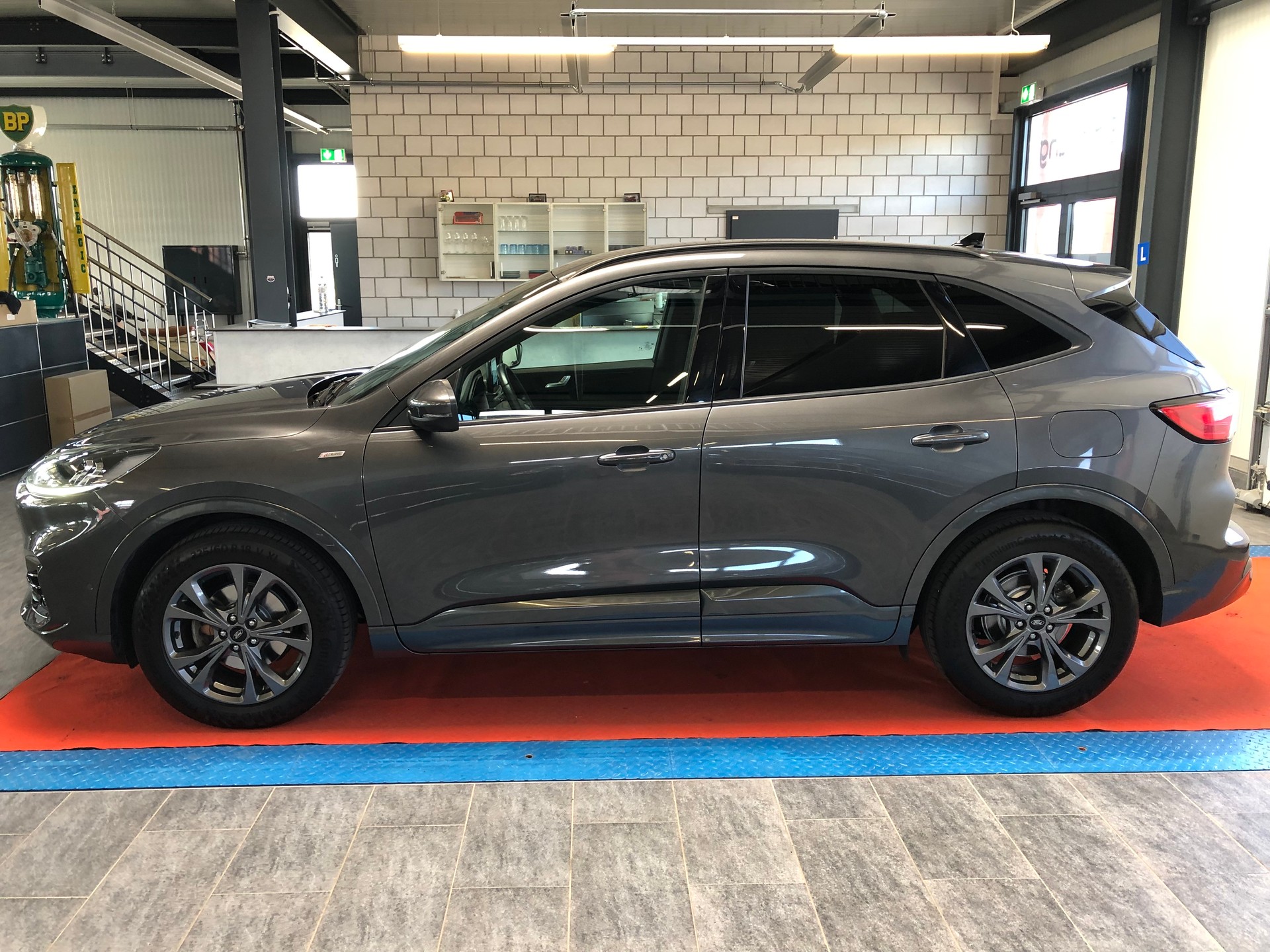 FORD Kuga 2.0 TDCi EcoBlue ST-Line 4WD Automat - 6