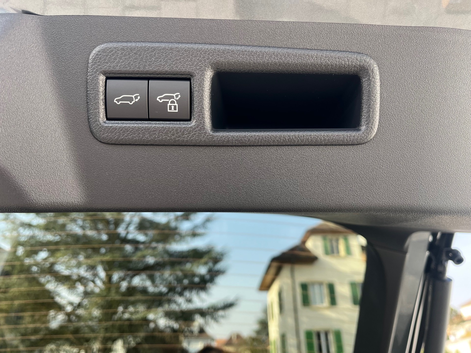 TOYOTA C-HR+ 77 kWh Style AWD - 22