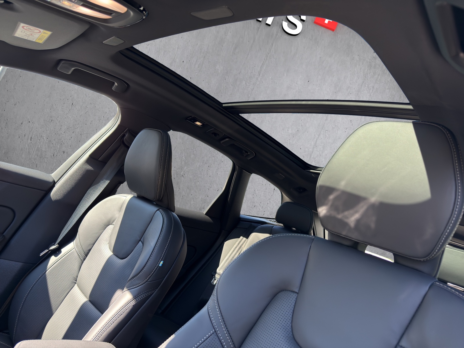 VOLVO XC60 T6 eAWD PluginHybrid Ultra Dark Geartronic - 15