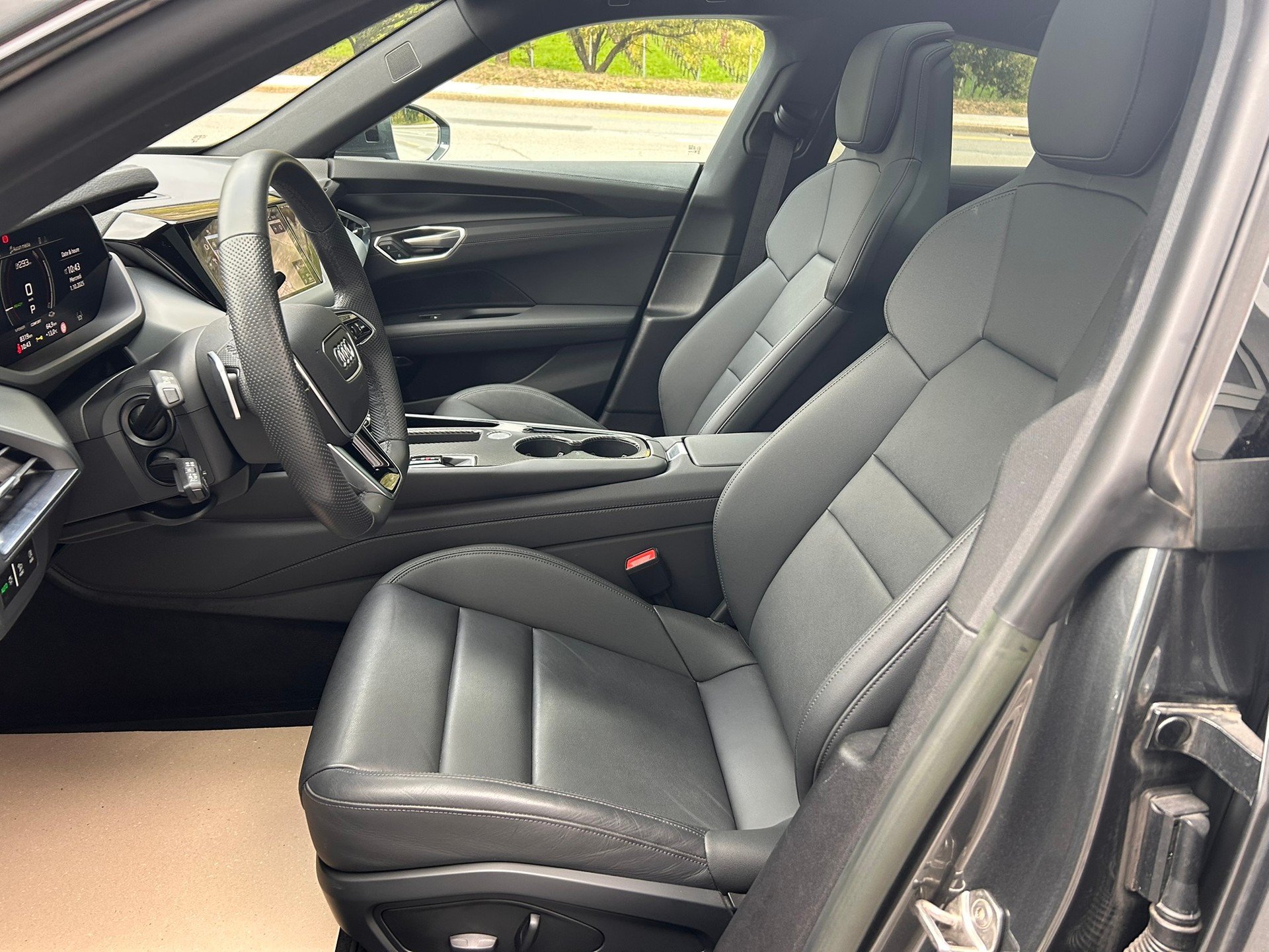 AUDI e-tron GT quattro - 7