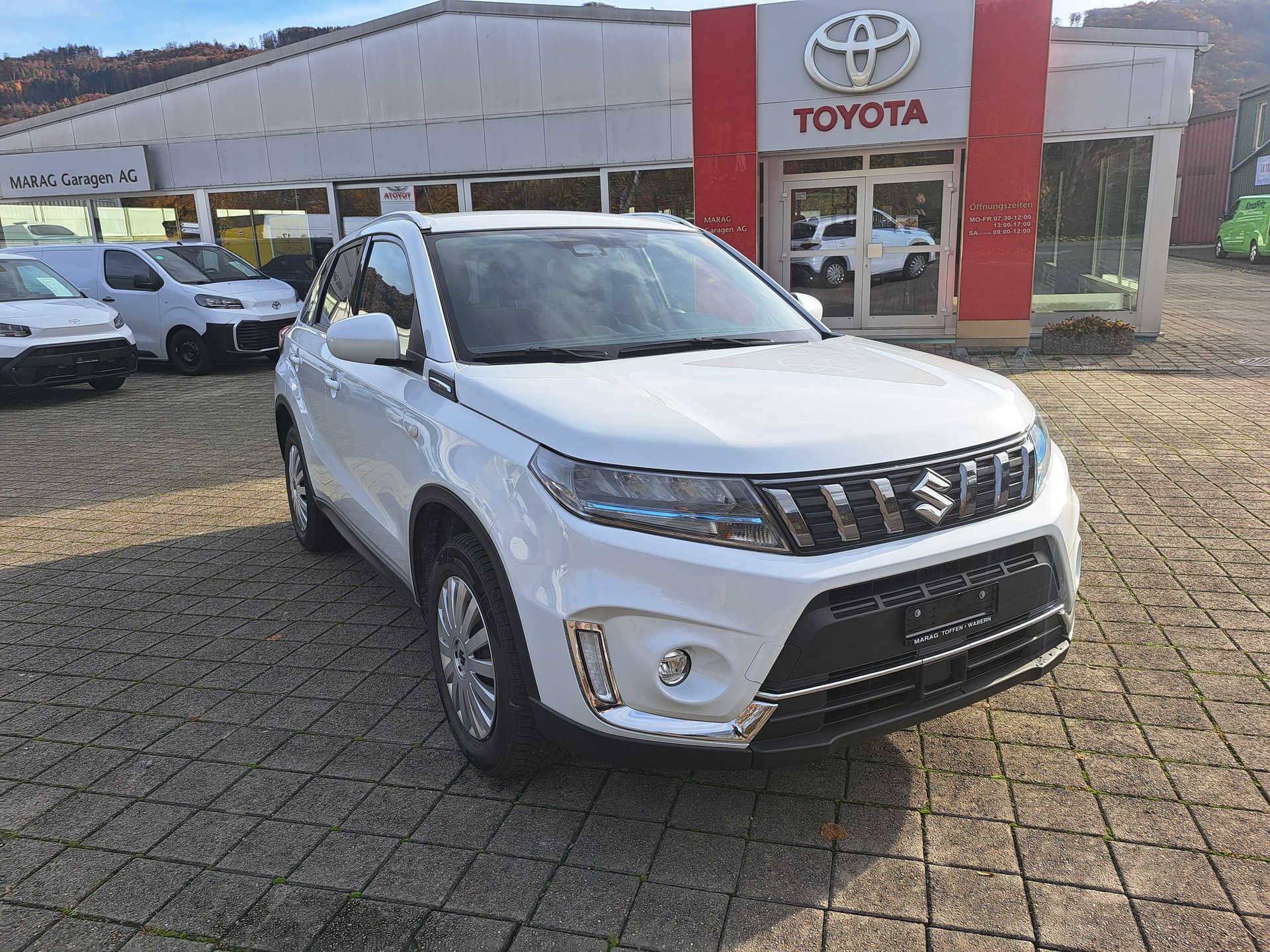 SUZUKI Vitara 1.5 Hybrid Edition 35 4x4 AGS - 3