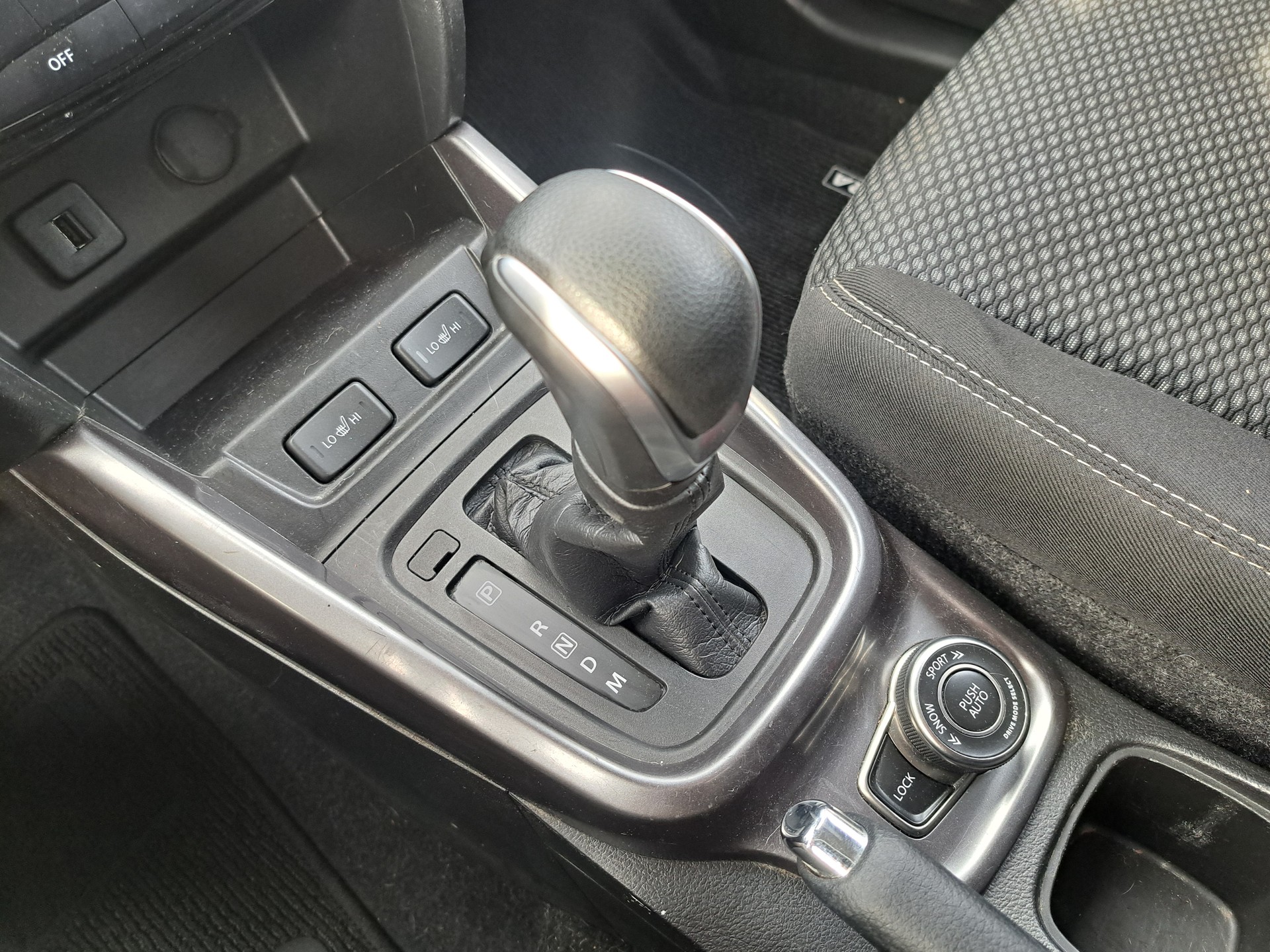 SUZUKI Vitara 1.5 Hybrid Edition 35 4x4 AGS - 14